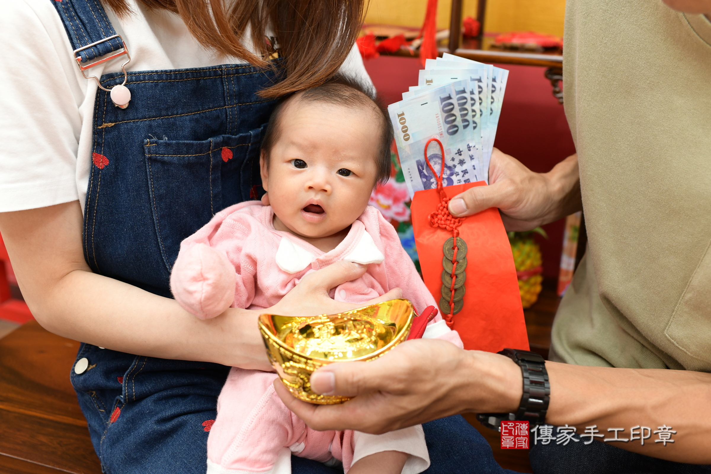 綺綺寶寶(新北市永和區嬰兒寶寶滿月剃頭理髮、嬰兒剃胎毛儀式吉祥話)。中國風會場，爸媽寶貝穿「日中韓」古裝禮服。專業拍照、證書。★購買「臍帶章、肚臍章、胎毛筆刷印章」贈送：剃頭、收涎、抓周，三選一。2024.5.31，照片8