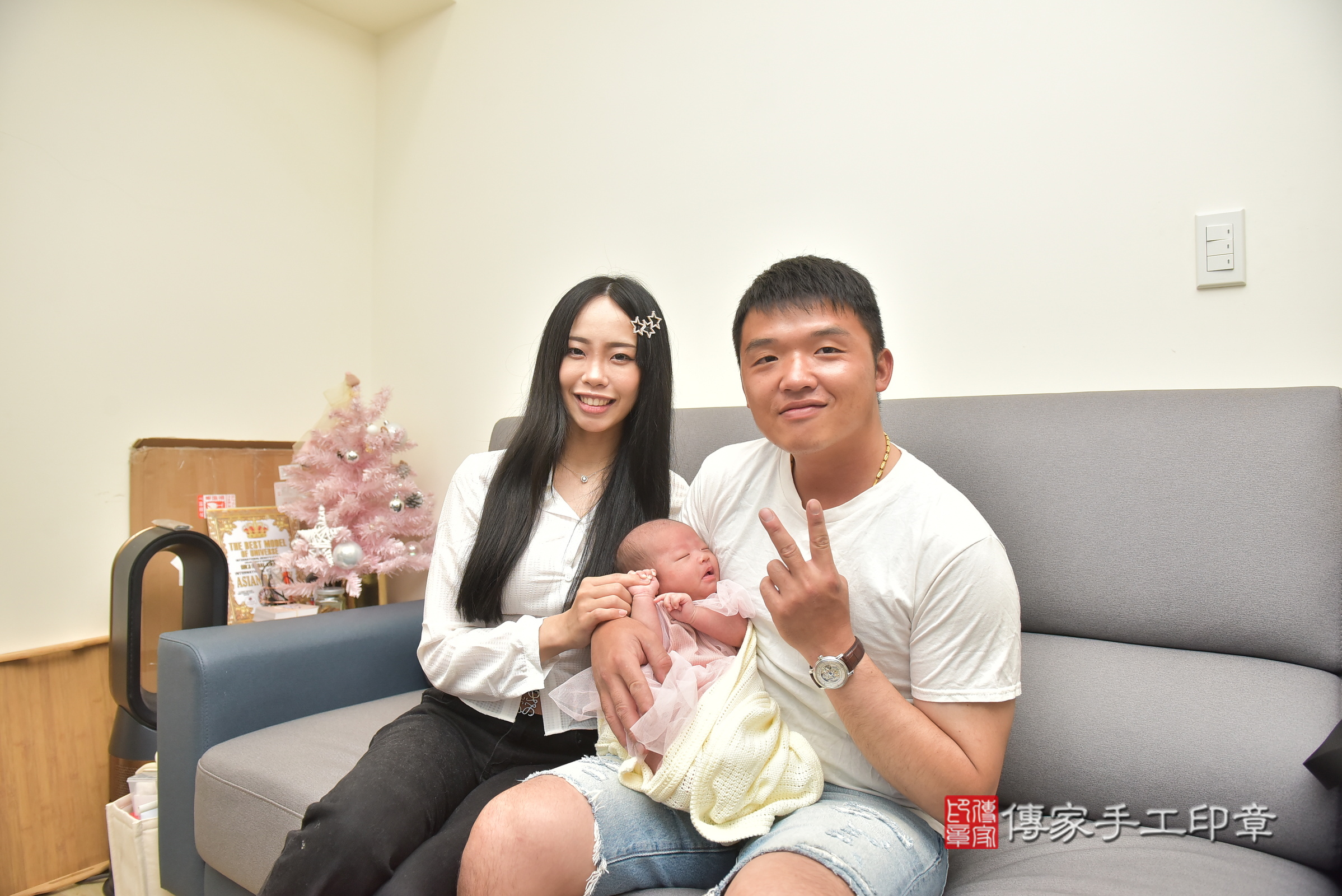 妡妡寶寶(台中市南屯區到府嬰兒妡妡寶寶滿月剃頭理髮、到府嬰兒剃胎毛儀式吉祥話)。到府剃頭剃胎毛主持、專業拍照、證書。★購買「臍帶章、肚臍章、胎毛筆刷印章」贈送：剃頭、收涎、抓周，三選一。2024.5.12，照片6