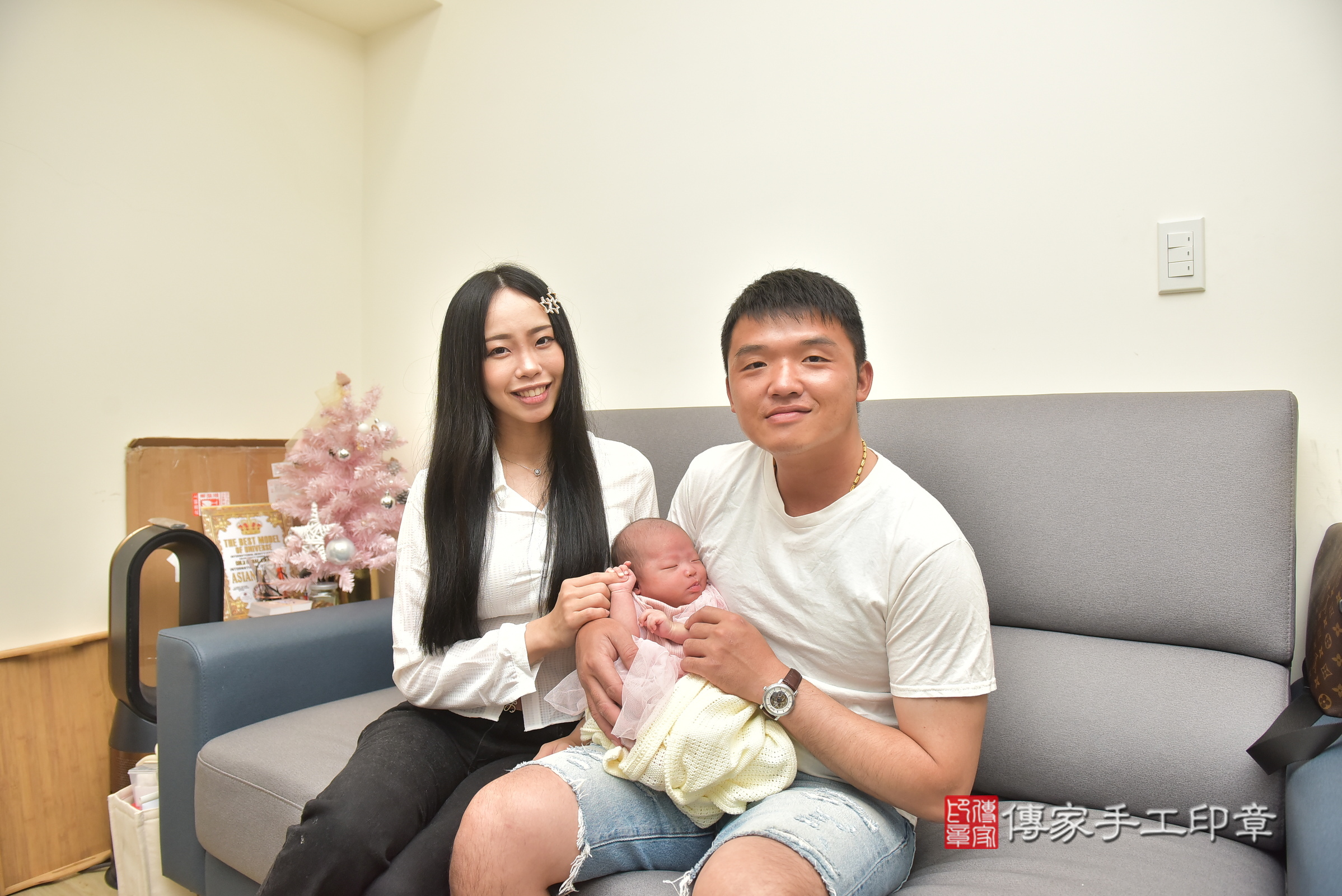 妡妡寶寶(台中市南屯區到府嬰兒妡妡寶寶滿月剃頭理髮、到府嬰兒剃胎毛儀式吉祥話)。到府剃頭剃胎毛主持、專業拍照、證書。★購買「臍帶章、肚臍章、胎毛筆刷印章」贈送：剃頭、收涎、抓周，三選一。2024.5.12，照片5