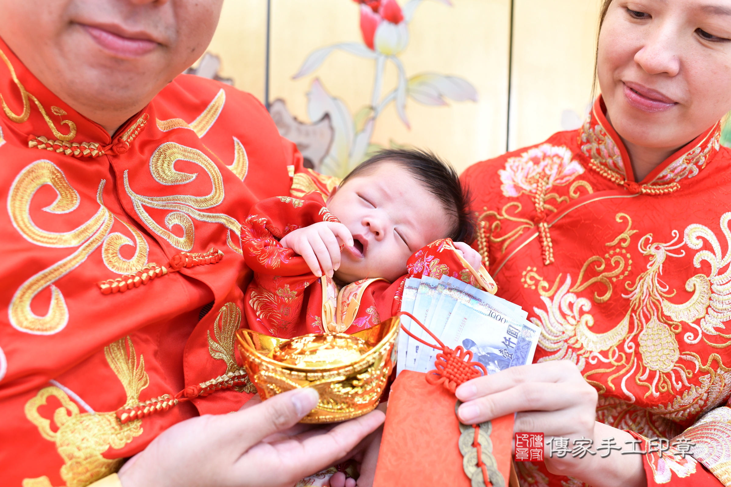 小詩寶寶(台北市大同區嬰兒寶寶滿月剃頭理髮、嬰兒剃胎毛儀式吉祥話)。中國風會場，爸媽寶貝穿「日中韓」古裝禮服。專業拍照、證書。★購買「臍帶章、肚臍章、胎毛筆刷印章」贈送：剃頭、收涎、抓周，三選一。2024.6.6，照片20