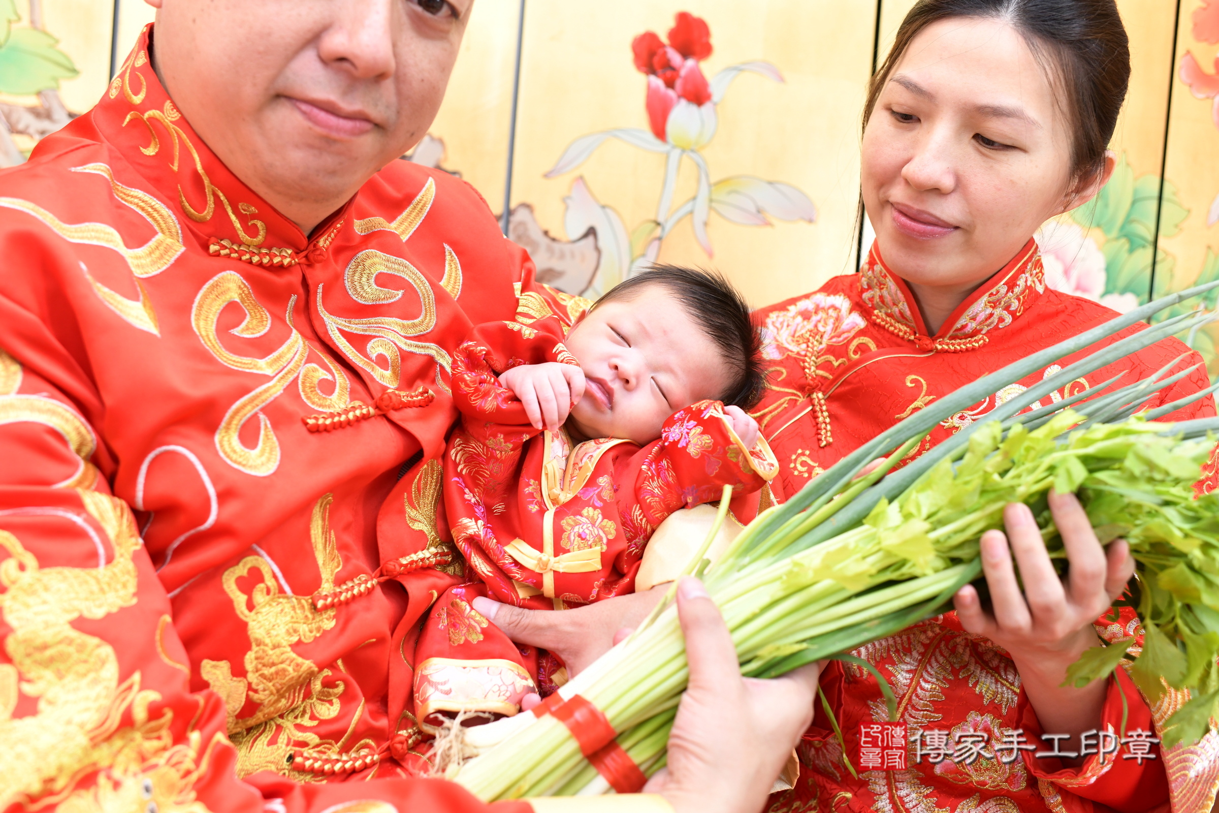 小詩寶寶(台北市大同區嬰兒寶寶滿月剃頭理髮、嬰兒剃胎毛儀式吉祥話)。中國風會場，爸媽寶貝穿「日中韓」古裝禮服。專業拍照、證書。★購買「臍帶章、肚臍章、胎毛筆刷印章」贈送：剃頭、收涎、抓周，三選一。2024.6.6，照片16