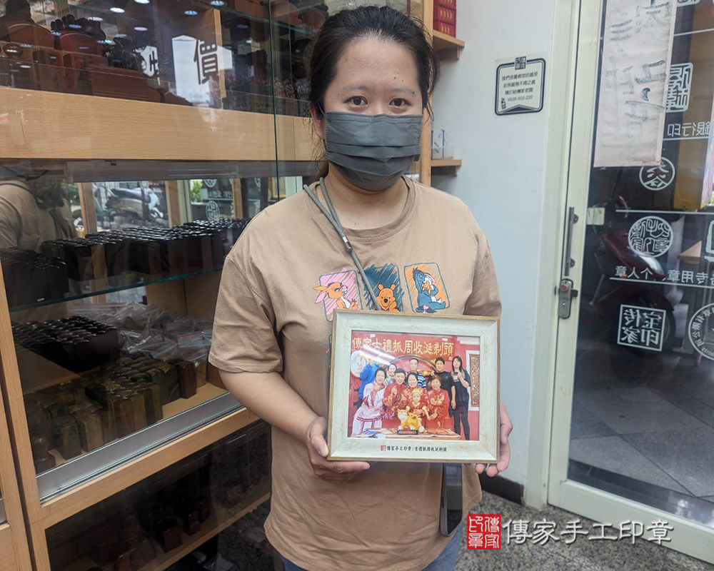 台中市和平區紘紘寶貝抓周推薦：傳家台中店抓周度脺中國風會場，嬰兒古禮抓周流程儀式吉祥話、抓周道具物品24種、拍照。抓周證書。2024.05.26