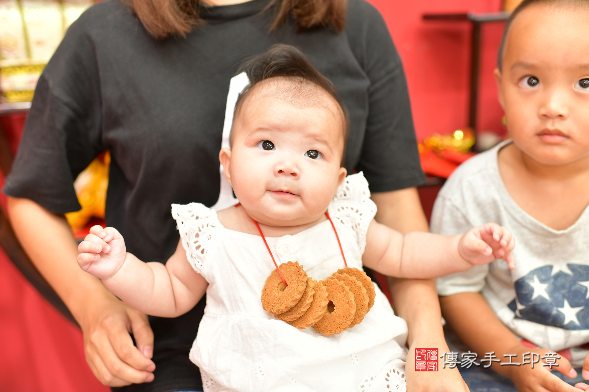 台中市北區芯芯寶寶收涎推薦：傳家台中店收涎中國風會場，嬰兒古禮收涎收口水流程儀式、收涎吉祥話、收涎餅乾、收涎拍照。收涎證書。2024.5.19，照片13