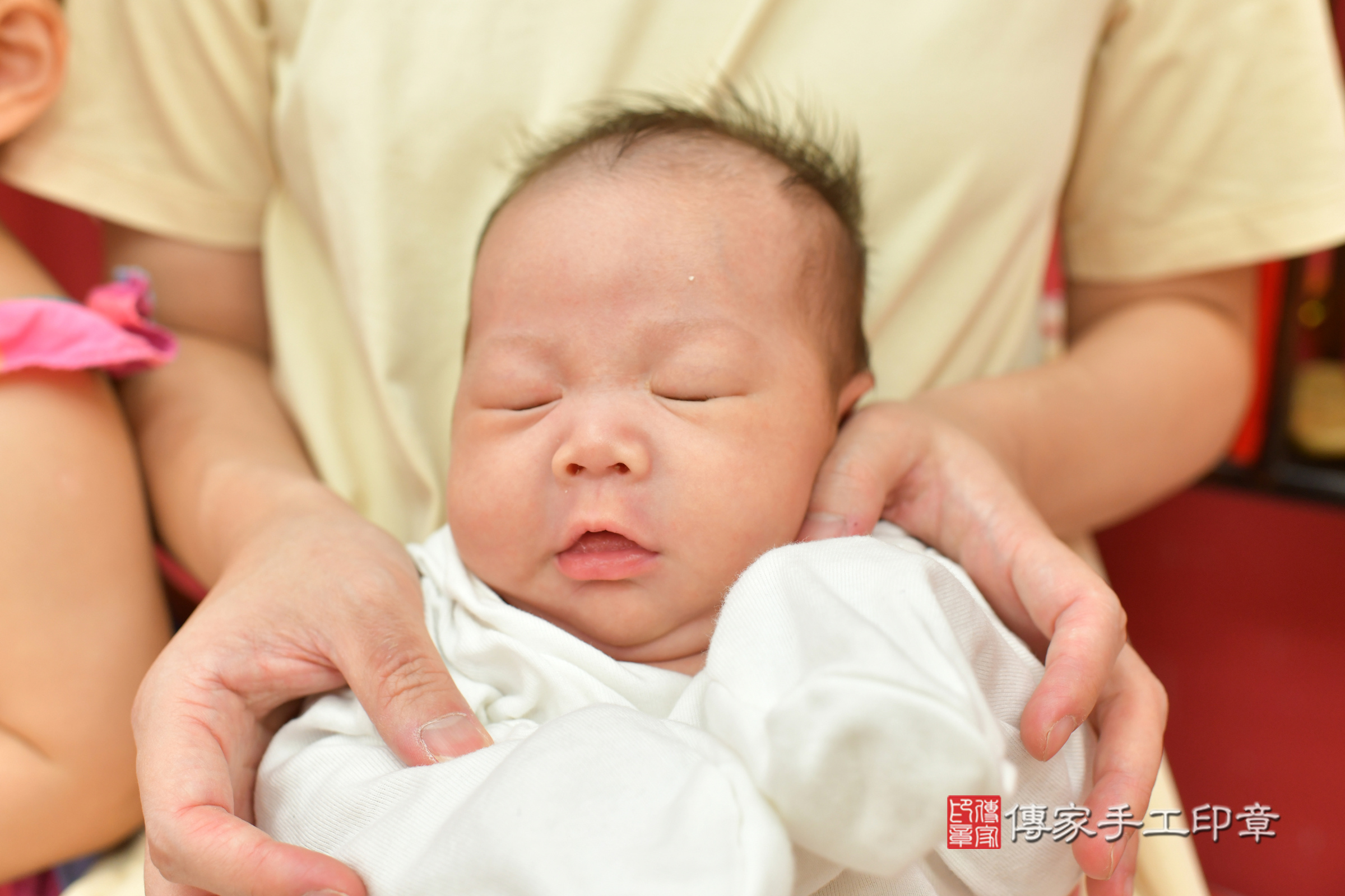 琳琳寶寶(台中市北區嬰兒寶寶滿月剃頭理髮、嬰兒剃胎毛儀式吉祥話)。中國風會場，爸媽寶貝穿「日中韓」古裝禮服。專業拍照、證書。★購買「臍帶章、肚臍章、胎毛筆刷印章」贈送：剃頭、收涎、抓周，三選一。2024.5.25，照片18