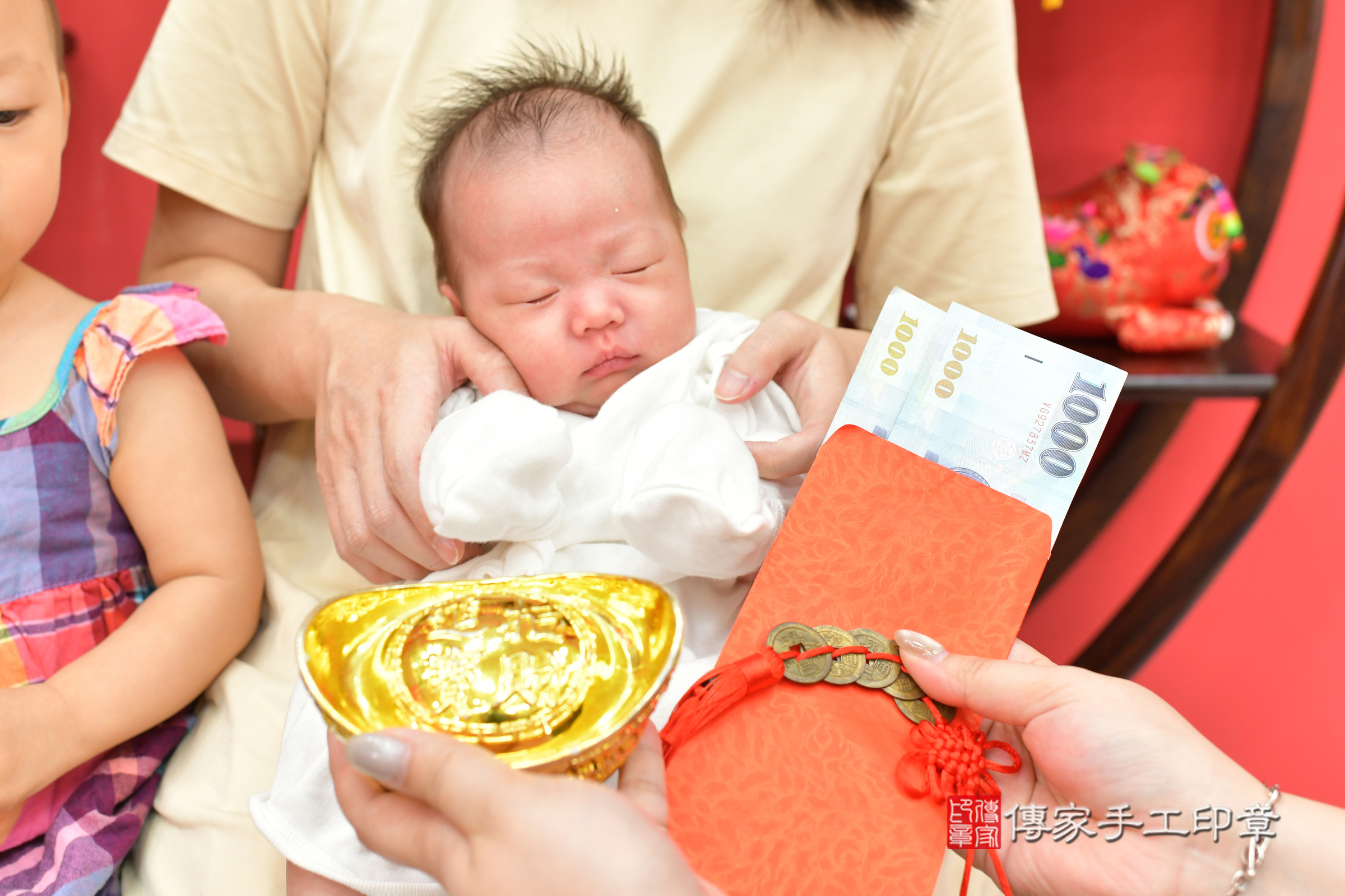 琳琳寶寶(台中市北區嬰兒寶寶滿月剃頭理髮、嬰兒剃胎毛儀式吉祥話)。中國風會場，爸媽寶貝穿「日中韓」古裝禮服。專業拍照、證書。★購買「臍帶章、肚臍章、胎毛筆刷印章」贈送：剃頭、收涎、抓周，三選一。2024.5.25，照片9