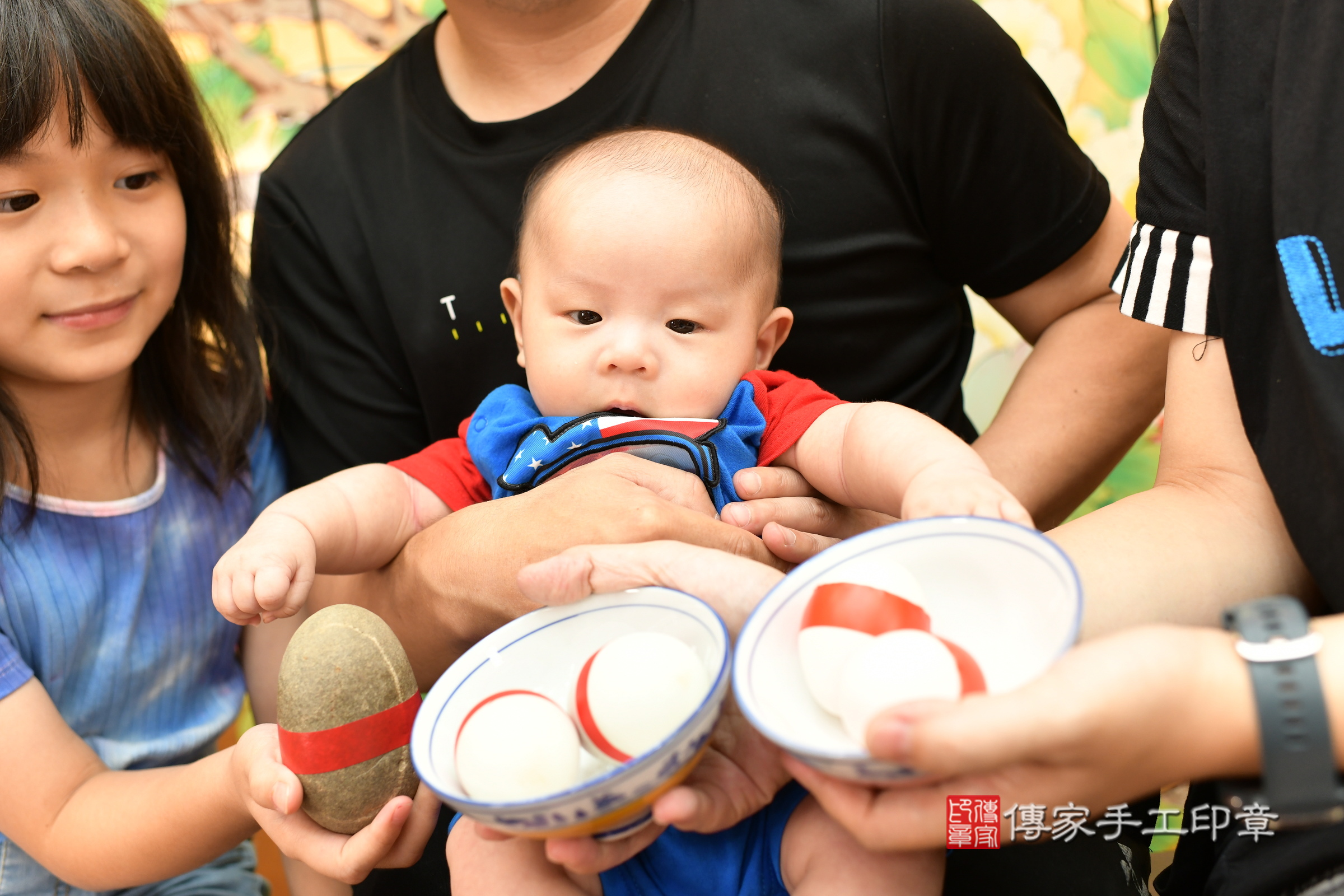 小瑞寶寶(台北市大同區嬰兒寶寶滿月剃頭理髮、嬰兒剃胎毛儀式吉祥話)。中國風會場，爸媽寶貝穿「日中韓」古裝禮服。專業拍照、證書。★購買「臍帶章、肚臍章、胎毛筆刷印章」贈送：剃頭、收涎、抓周，三選一。2024.6.22，照片8