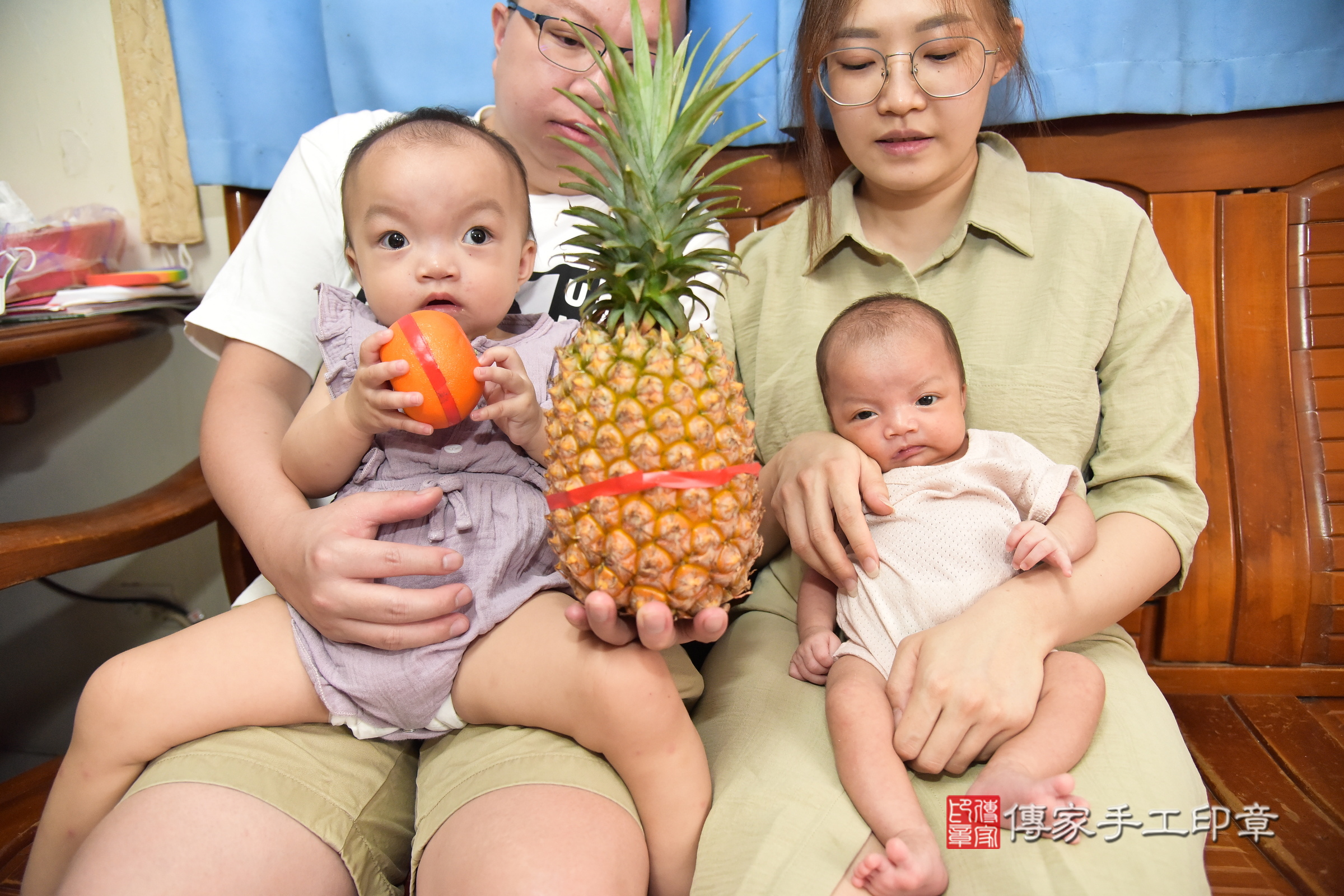 小涵寶寶(新北市板橋區到府嬰兒小涵寶寶滿月剃頭理髮、到府嬰兒剃胎毛儀式吉祥話)。到府剃頭剃胎毛主持、專業拍照、證書。★購買「臍帶章、肚臍章、胎毛筆刷印章」贈送：剃頭、收涎、抓周，三選一。2024.6.29，照片13