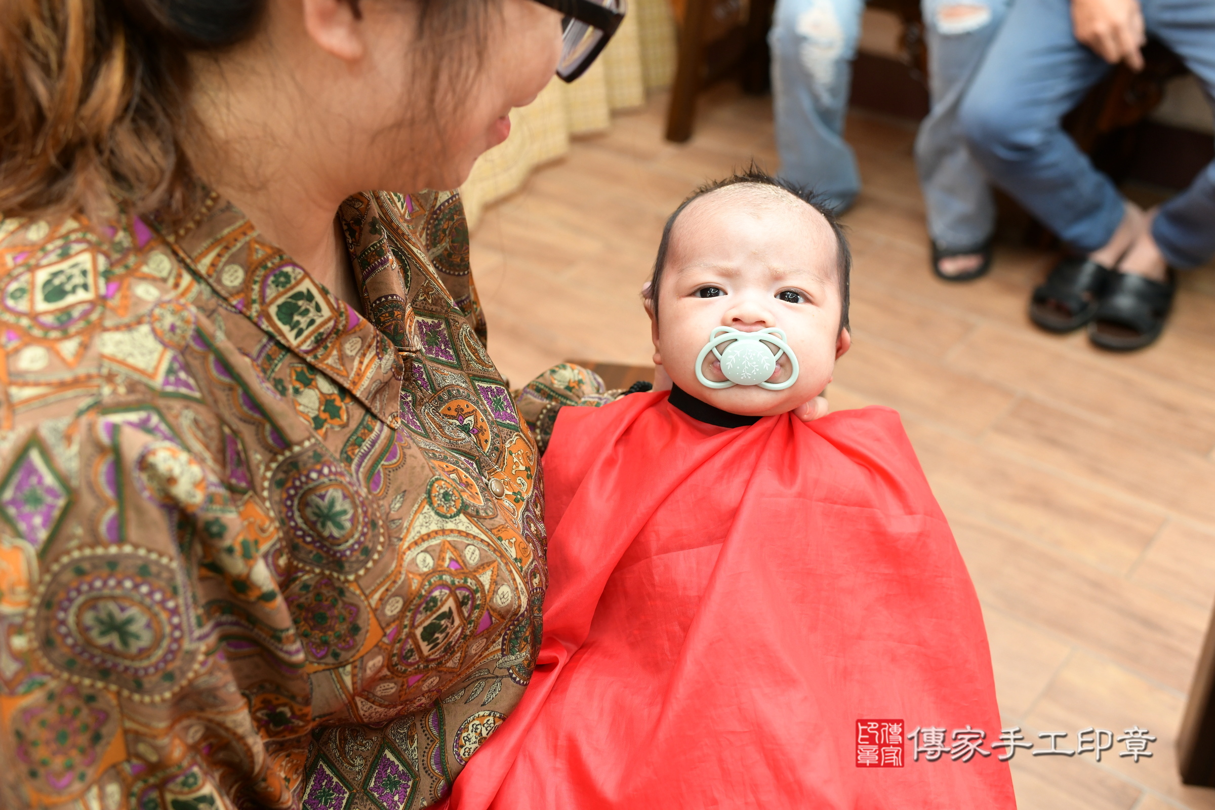 小辰寶寶(新北市永和區嬰兒寶寶滿月剃頭理髮、嬰兒剃胎毛儀式吉祥話)。中國風會場，爸媽寶貝穿「日中韓」古裝禮服。專業拍照、證書。★購買「臍帶章、肚臍章、胎毛筆刷印章」贈送：剃頭、收涎、抓周，三選一。2024.6.30，照片19