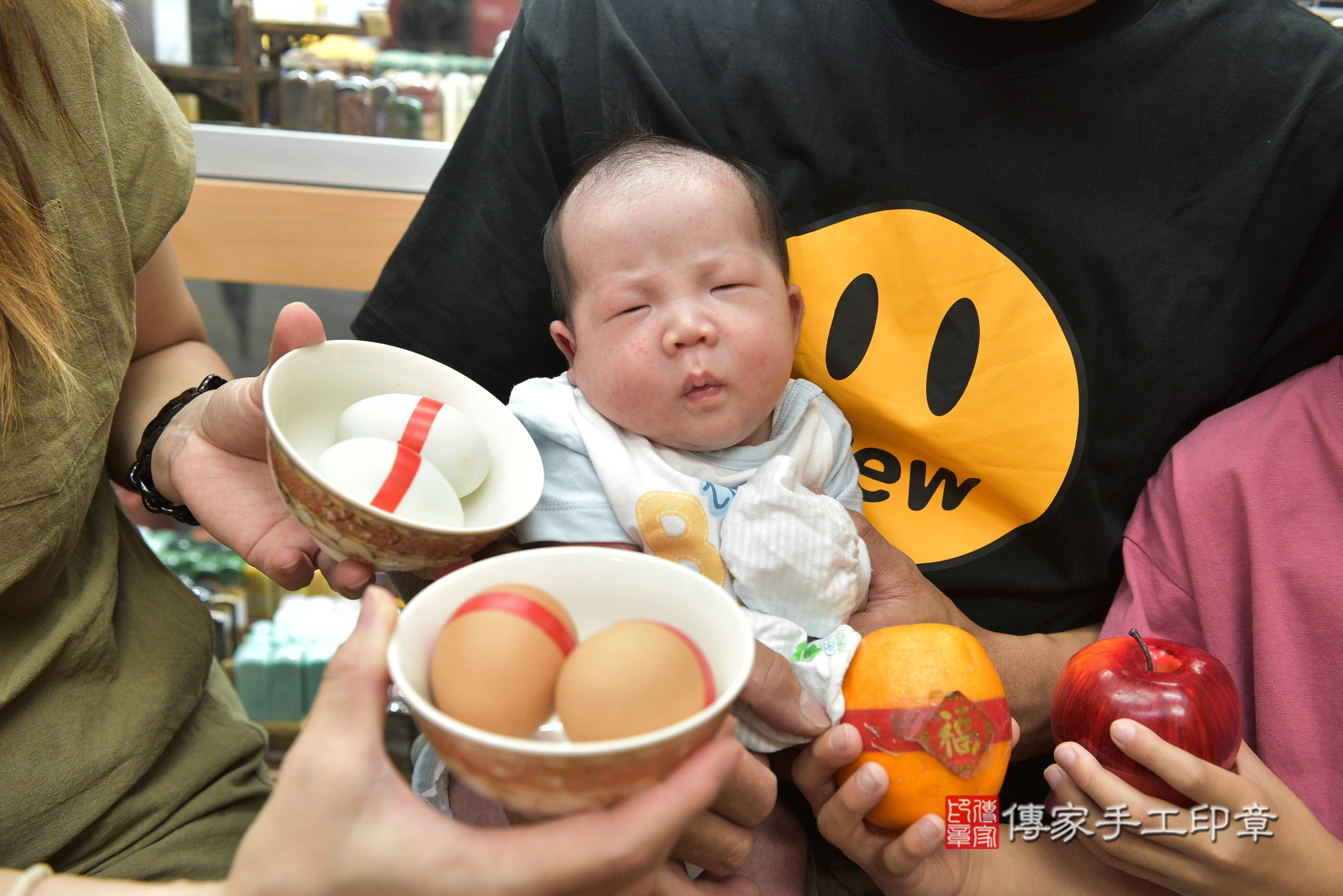 宸宸寶寶(新北市永和區嬰兒寶寶滿月剃頭理髮、嬰兒剃胎毛儀式吉祥話)。中國風會場，爸媽寶貝穿「日中韓」古裝禮服。專業拍照、證書。★購買「臍帶章、肚臍章、胎毛筆刷印章」贈送：剃頭、收涎、抓周，三選一。2024.6.29，照片4