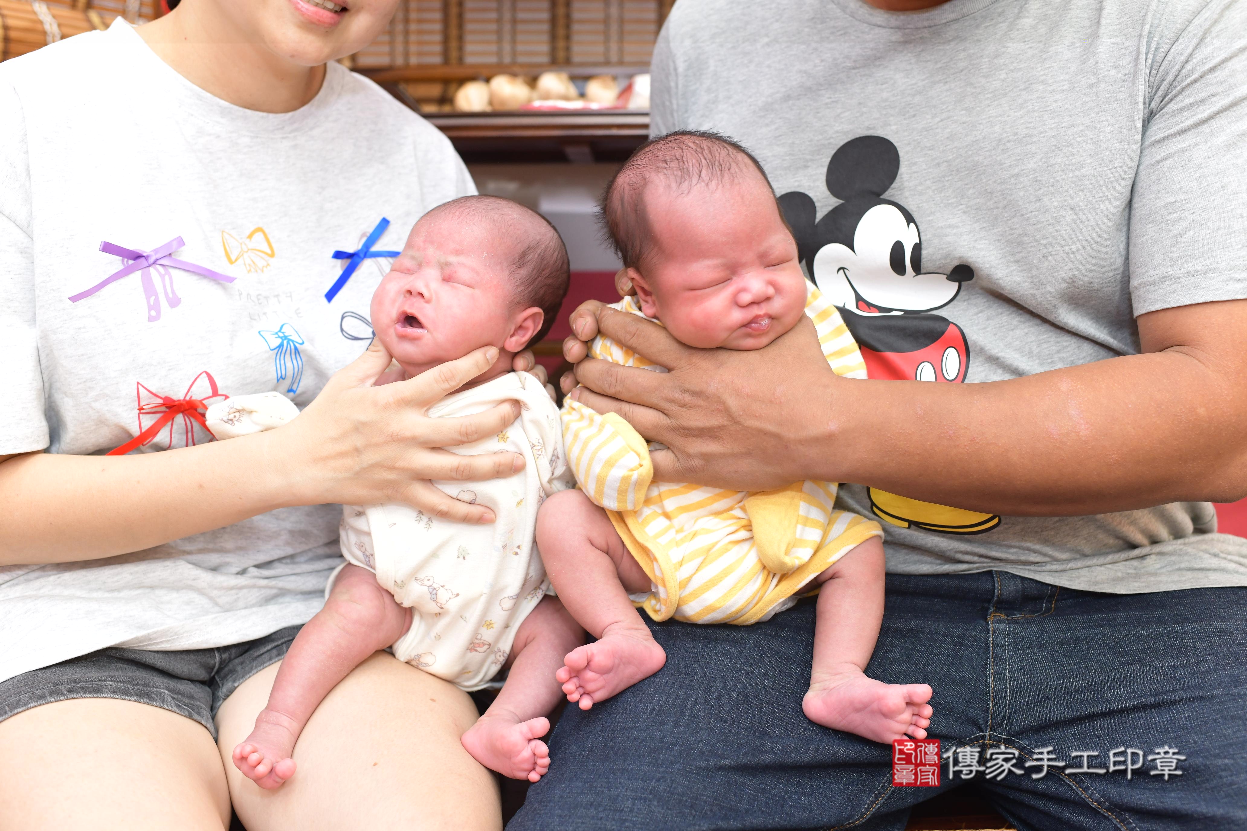 傳家手工印章高雄店、抓周、度脺、中國風會場、傳家嬰兒古禮、吉祥話、抓周道具物品24種、拍照。抓周證書。寶寶抓周、滿周歲、生日快樂、祝福