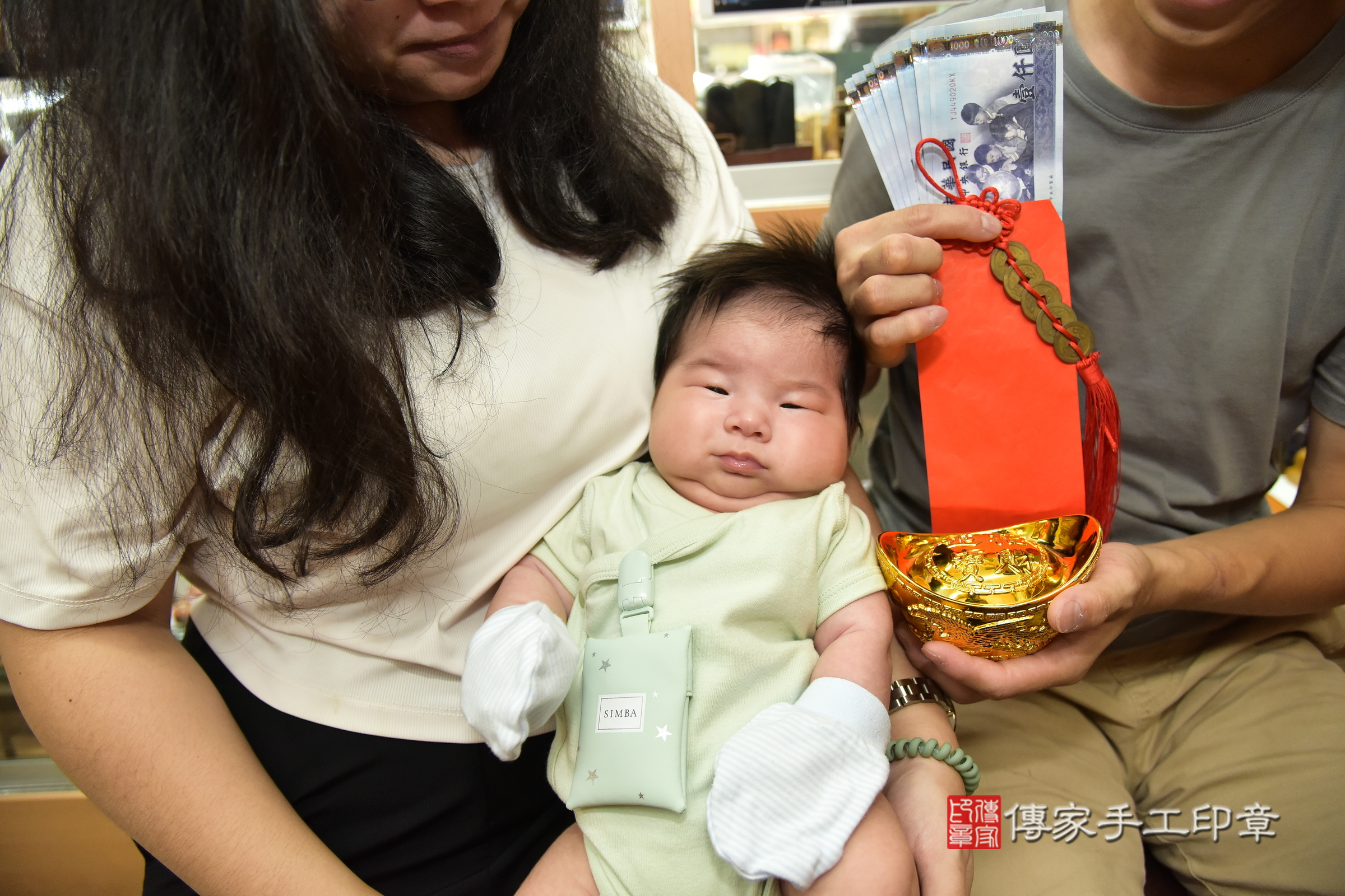 小濬寶寶(新北市永和區嬰兒寶寶滿月剃頭理髮、嬰兒剃胎毛儀式吉祥話)。中國風會場，爸媽寶貝穿「日中韓」古裝禮服。專業拍照、證書。★購買「臍帶章、肚臍章、胎毛筆刷印章」贈送：剃頭、收涎、抓周，三選一。2024.7.20，照片17