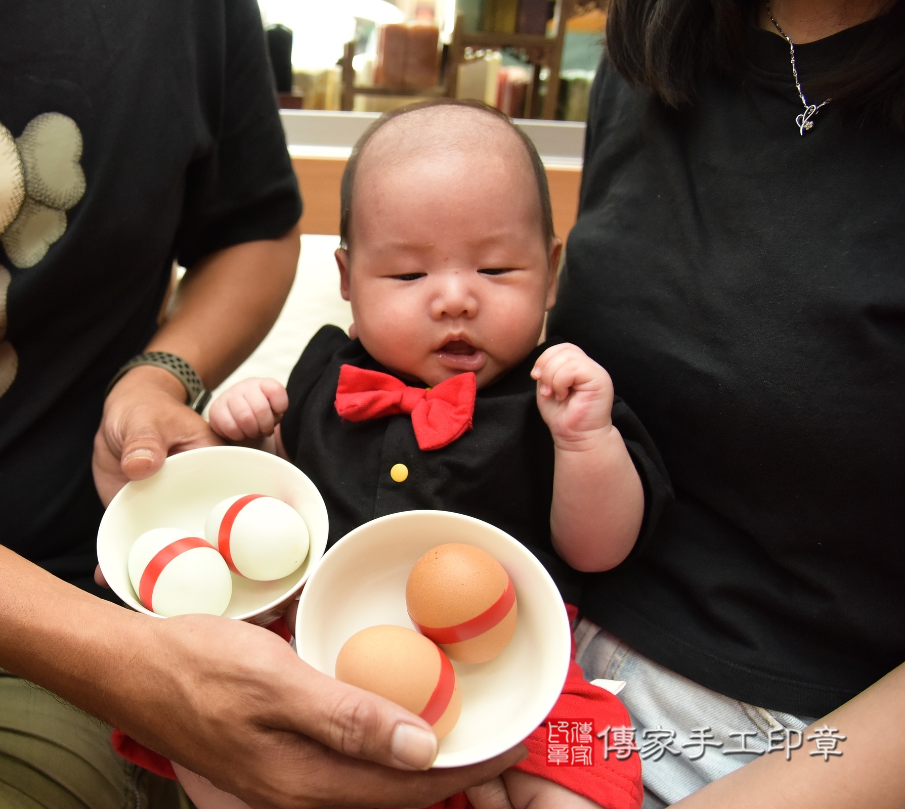 辰辰寶寶(新北市永和區嬰兒寶寶滿月剃頭理髮、嬰兒剃胎毛儀式吉祥話)。中國風會場，爸媽寶貝穿「日中韓」古裝禮服。專業拍照、證書。★購買「臍帶章、肚臍章、胎毛筆刷印章」贈送：剃頭、收涎、抓周，三選一。2024.7.20，照片5