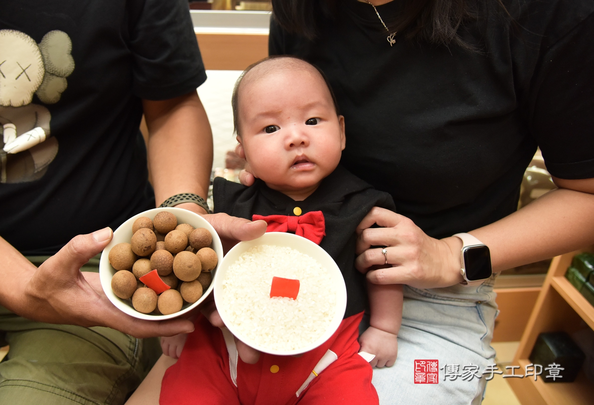 辰辰寶寶(新北市永和區嬰兒寶寶滿月剃頭理髮、嬰兒剃胎毛儀式吉祥話)。中國風會場，爸媽寶貝穿「日中韓」古裝禮服。專業拍照、證書。★購買「臍帶章、肚臍章、胎毛筆刷印章」贈送：剃頭、收涎、抓周，三選一。2024.7.20，照片7