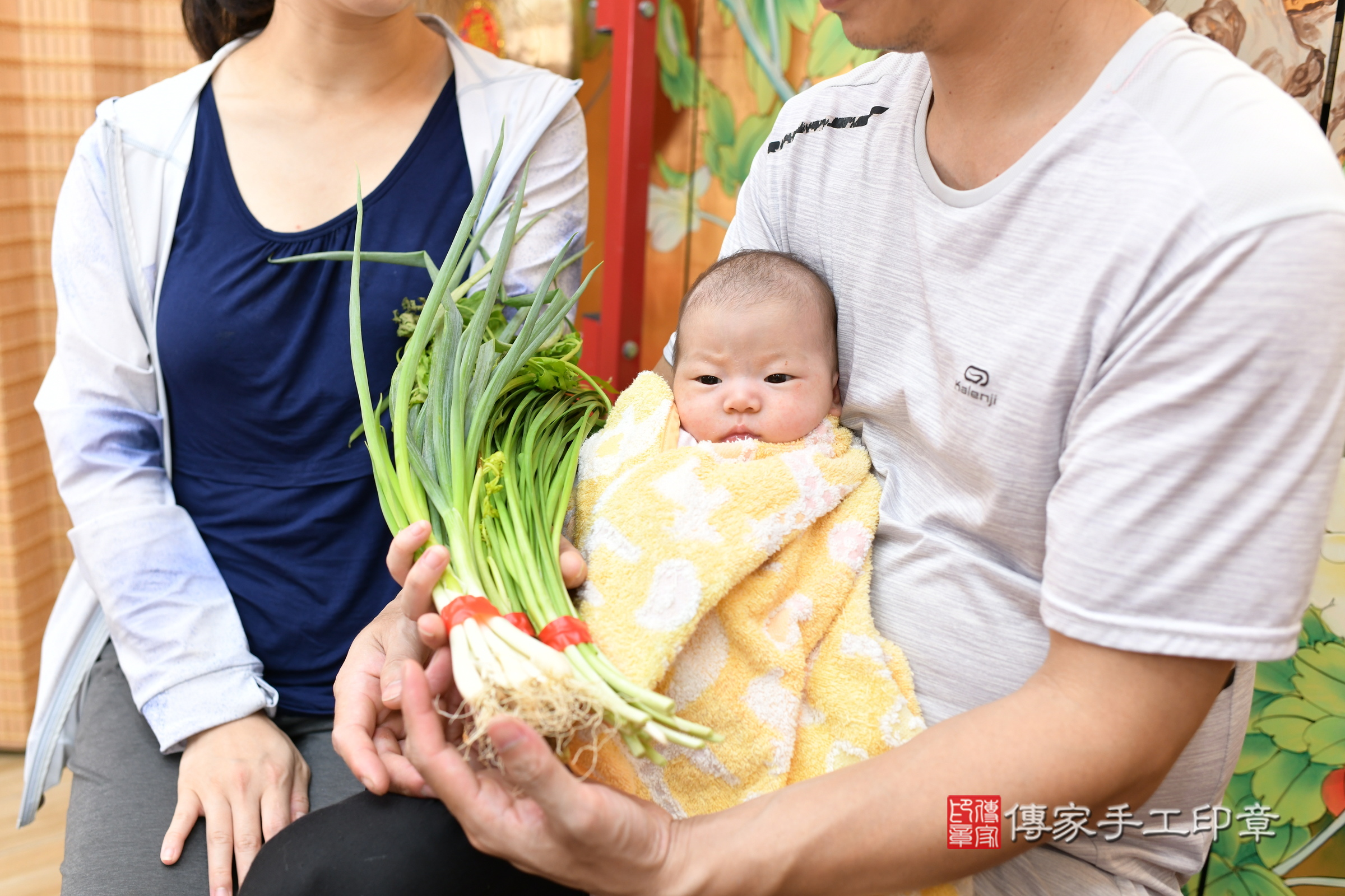 小語寶寶(台北市大同區嬰兒寶寶滿月剃頭理髮、嬰兒剃胎毛儀式吉祥話)。中國風會場，爸媽寶貝穿「日中韓」古裝禮服。專業拍照、證書。★購買「臍帶章、肚臍章、胎毛筆刷印章」贈送：剃頭、收涎、抓周，三選一。2024.9.23，照片18