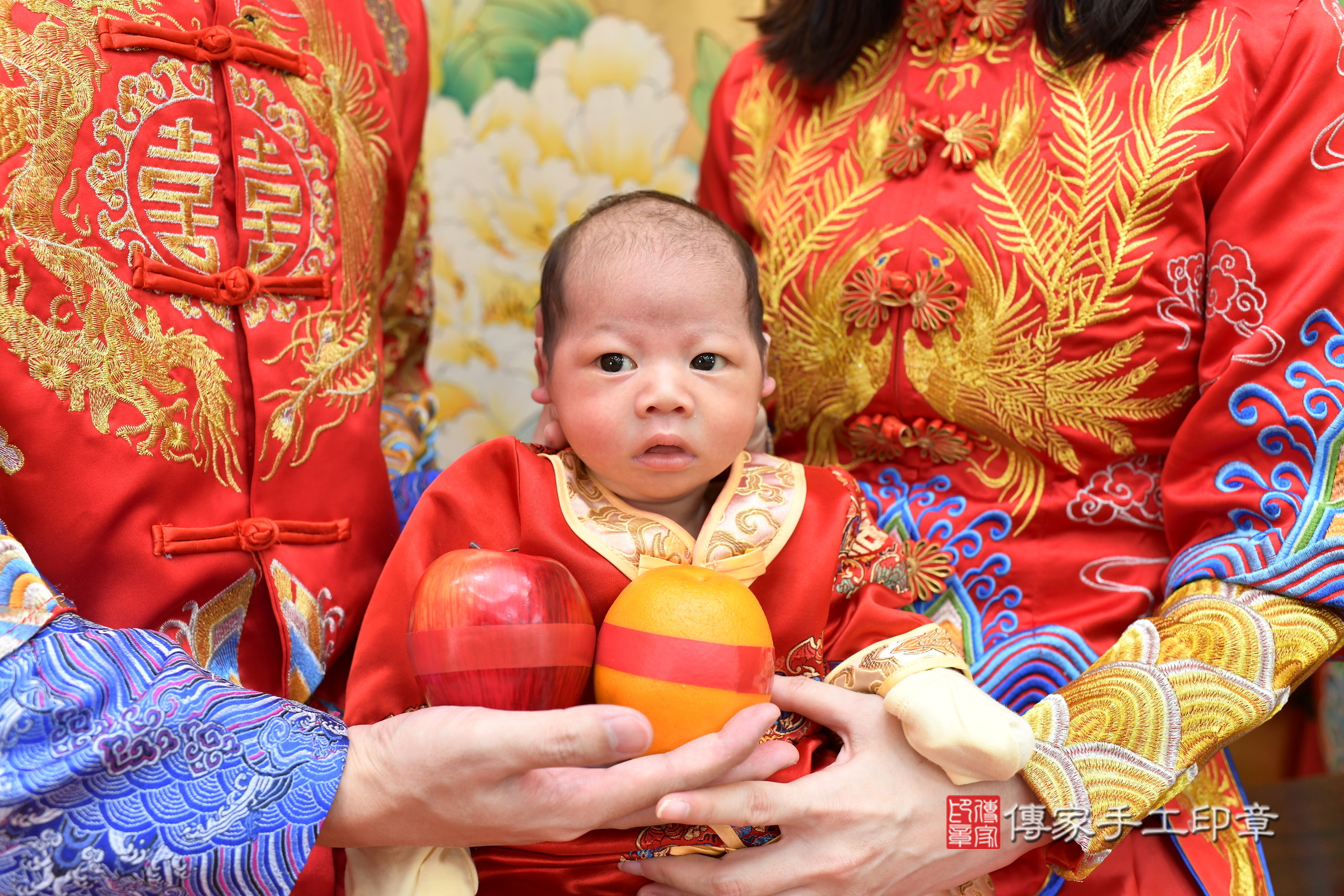 小軒寶寶(台北市大同區嬰兒寶寶滿月剃頭理髮、嬰兒剃胎毛儀式吉祥話)。中國風會場，爸媽寶貝穿「日中韓」古裝禮服。專業拍照、證書。★購買「臍帶章、肚臍章、胎毛筆刷印章」贈送：剃頭、收涎、抓周，三選一。2024.9.28，照片7