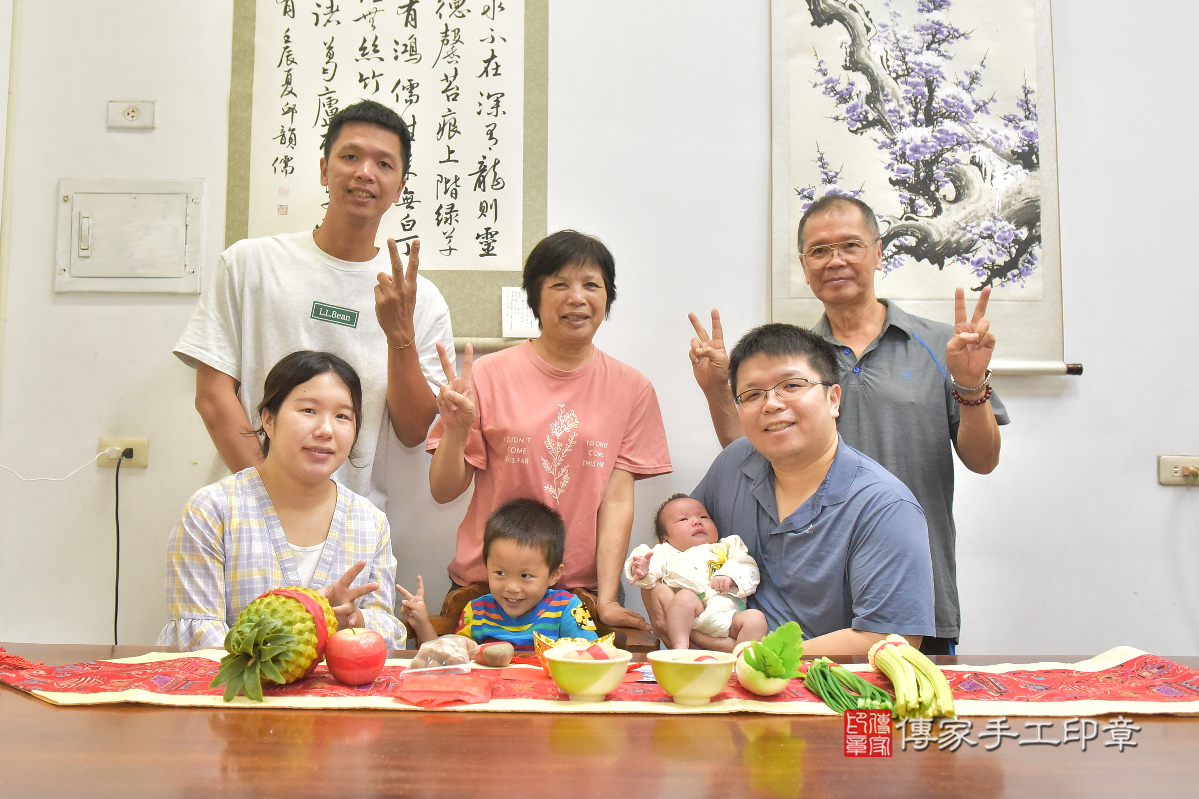 小榮寶寶(彰化縣彰化市到府嬰兒小榮寶寶滿月剃頭理髮、到府嬰兒剃胎毛儀式吉祥話)。到府剃頭剃胎毛主持、專業拍照、證書。★購買「臍帶章、肚臍章、胎毛筆刷印章」贈送：剃頭、收涎、抓周，三選一。2024.9.14，照片4