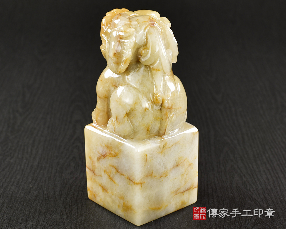 傳家手工印章實際成品：頂級新疆黃玉精雕獅子廟章：廟章、神明印章、大印章