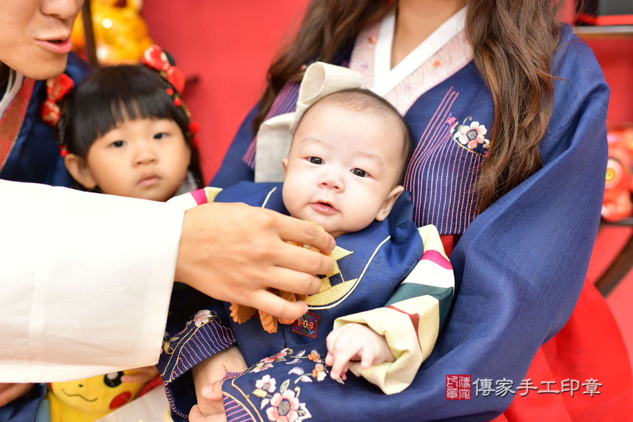 台中市北區丞丞寶寶收涎推薦：傳家台中店收涎中國風會場，嬰兒古禮收涎收口水流程儀式、收涎吉祥話、收涎餅乾、收涎拍照。收涎證書。2024.9.3，照片15