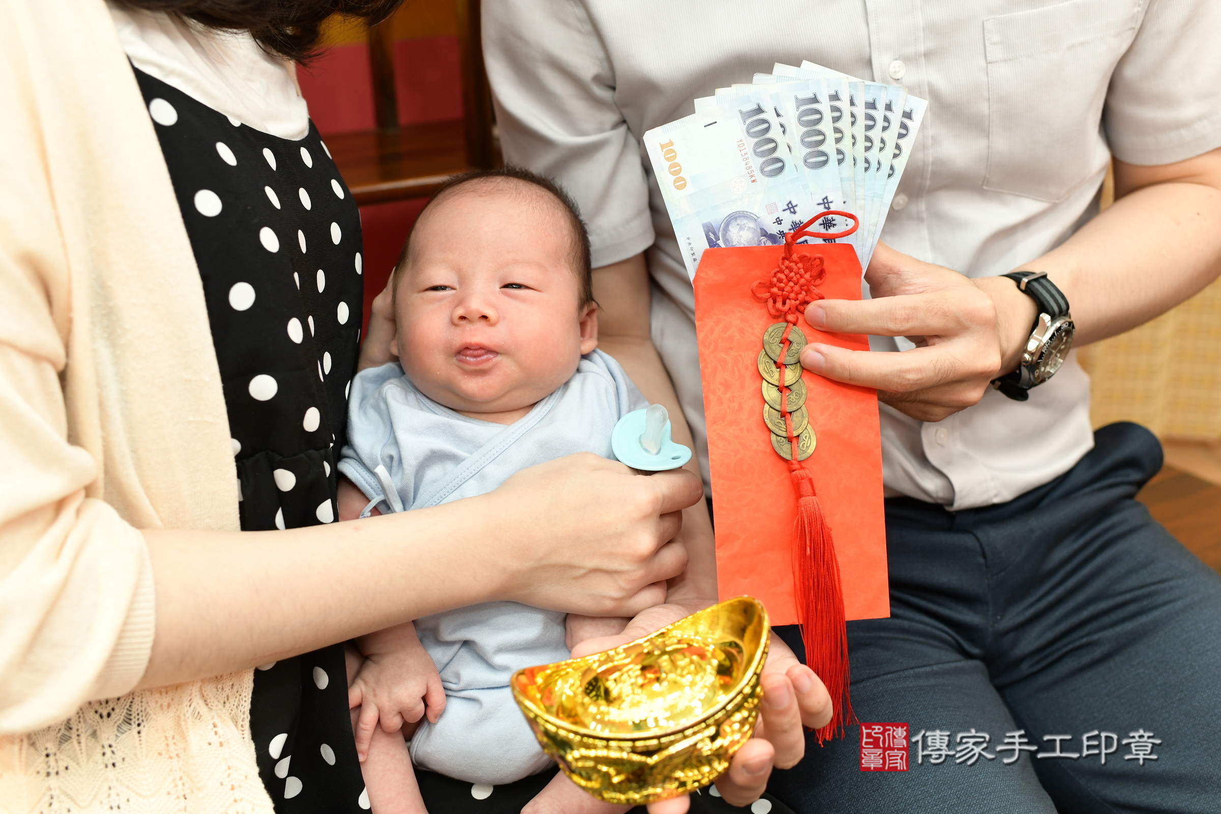 恩恩寶寶(新北市永和區嬰兒寶寶滿月剃頭理髮、嬰兒剃胎毛儀式吉祥話)。中國風會場，爸媽寶貝穿「日中韓」古裝禮服。專業拍照、證書。★購買「臍帶章、肚臍章、胎毛筆刷印章」贈送：剃頭、收涎、抓周，三選一。2024.10.9，照片22