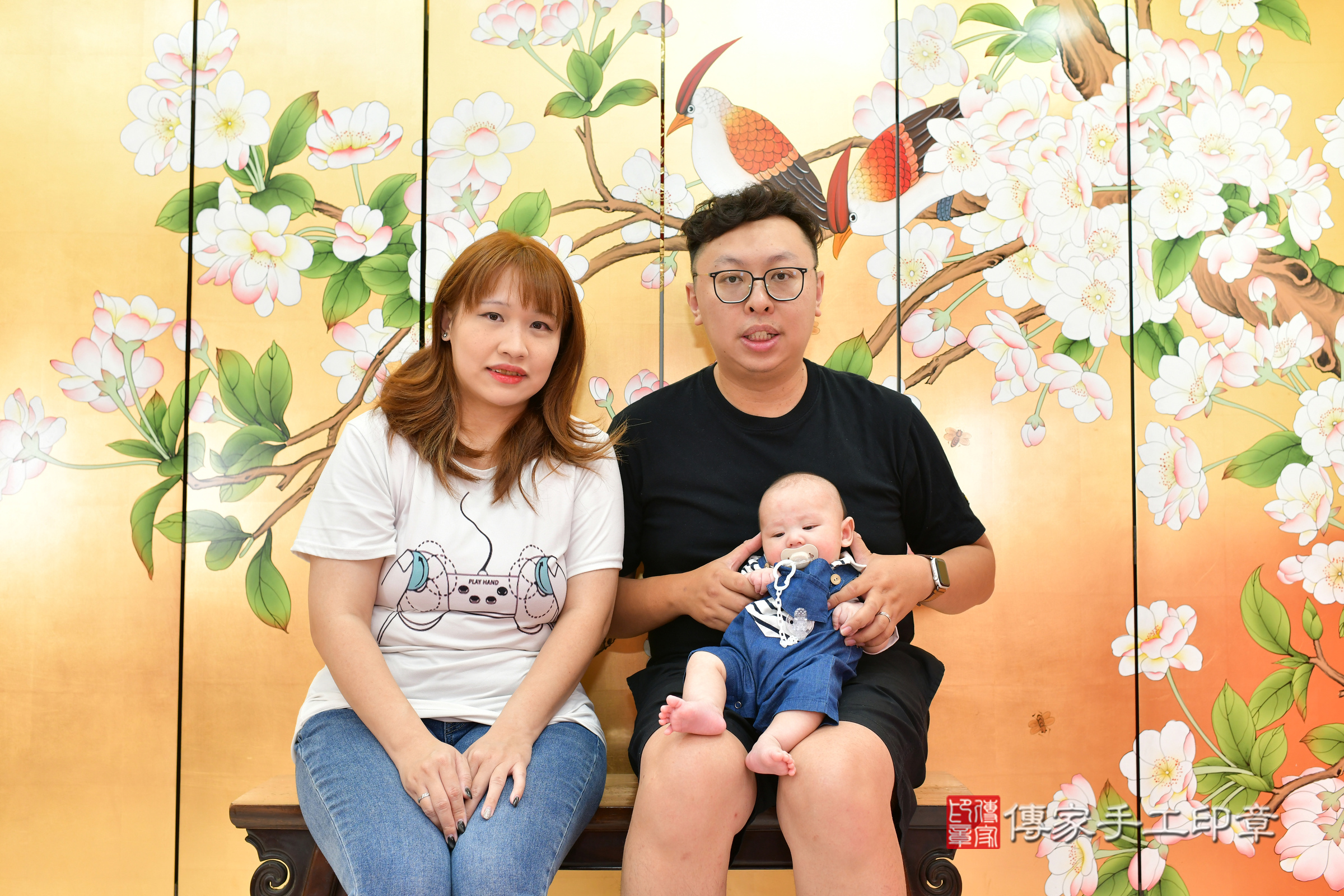 晨晨寶寶(台中市北區嬰兒寶寶滿月剃頭理髮、嬰兒剃胎毛儀式吉祥話)。中國風會場，爸媽寶貝穿「日中韓」古裝禮服。專業拍照、證書。★購買「臍帶章、肚臍章、胎毛筆刷印章」贈送：剃頭、收涎、抓周，三選一。2024.9.24，照片4