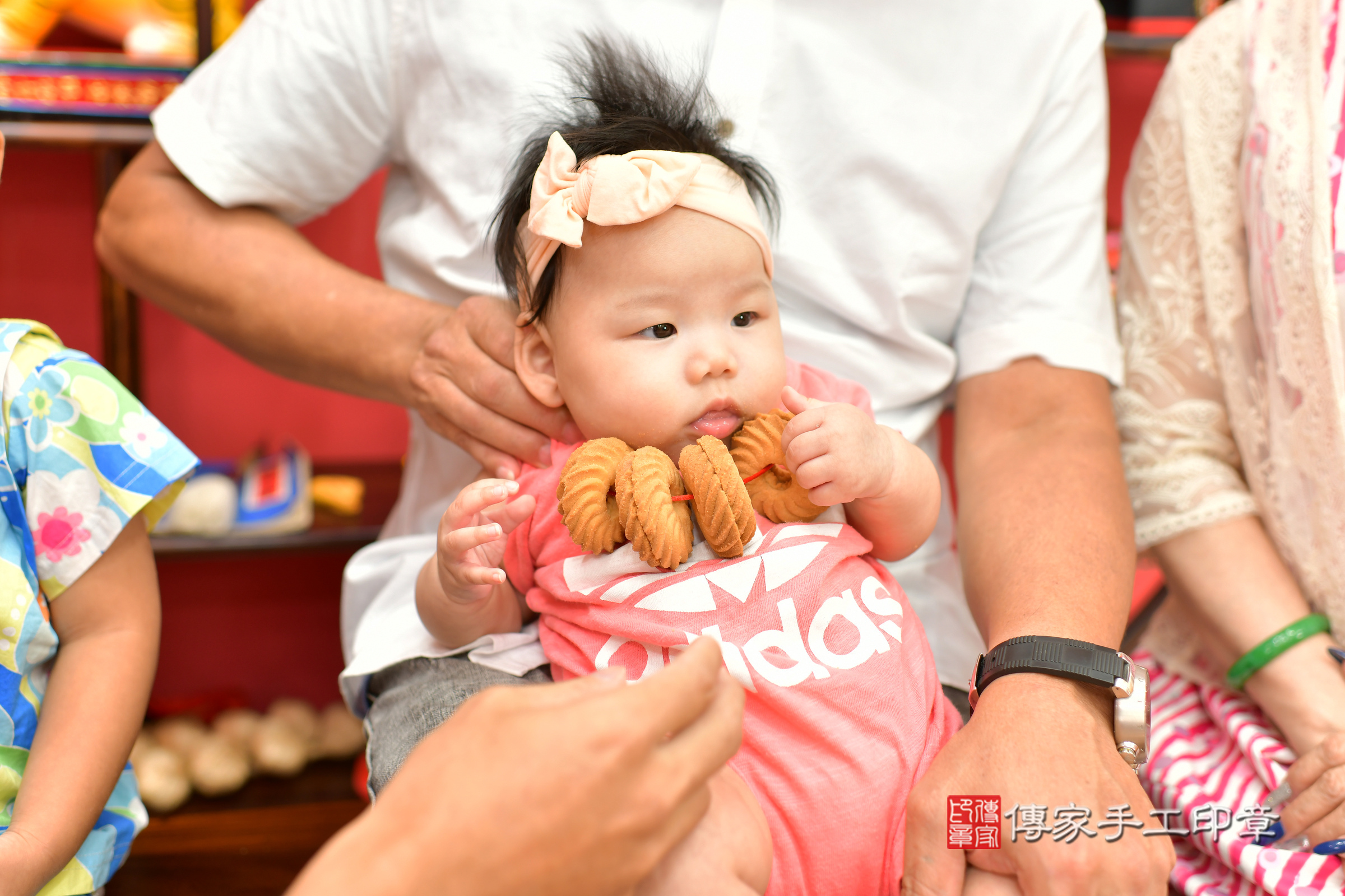 台中市北區婷婷寶寶收涎推薦：傳家台中店收涎中國風會場，嬰兒古禮收涎收口水流程儀式、收涎吉祥話、收涎餅乾、收涎拍照。收涎證書。2024.9.2，照片11