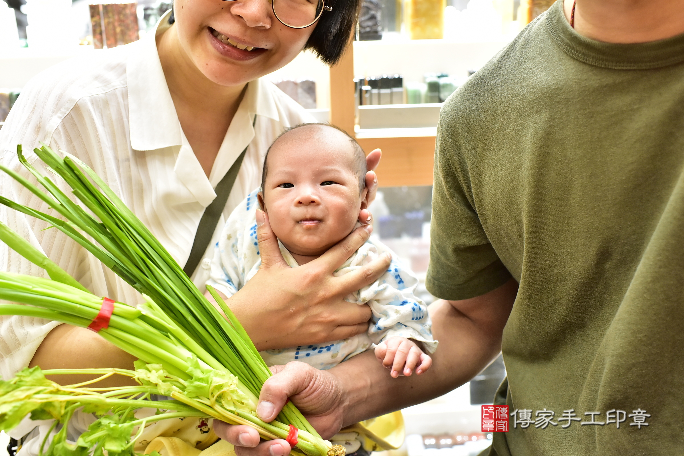 暘暘寶寶(新北市永和區嬰兒寶寶滿月剃頭理髮、嬰兒剃胎毛儀式吉祥話)。中國風會場，爸媽寶貝穿「日中韓」古裝禮服。專業拍照、證書。★購買「臍帶章、肚臍章、胎毛筆刷印章」贈送：剃頭、收涎、抓周，三選一。2024.10.29，照片6