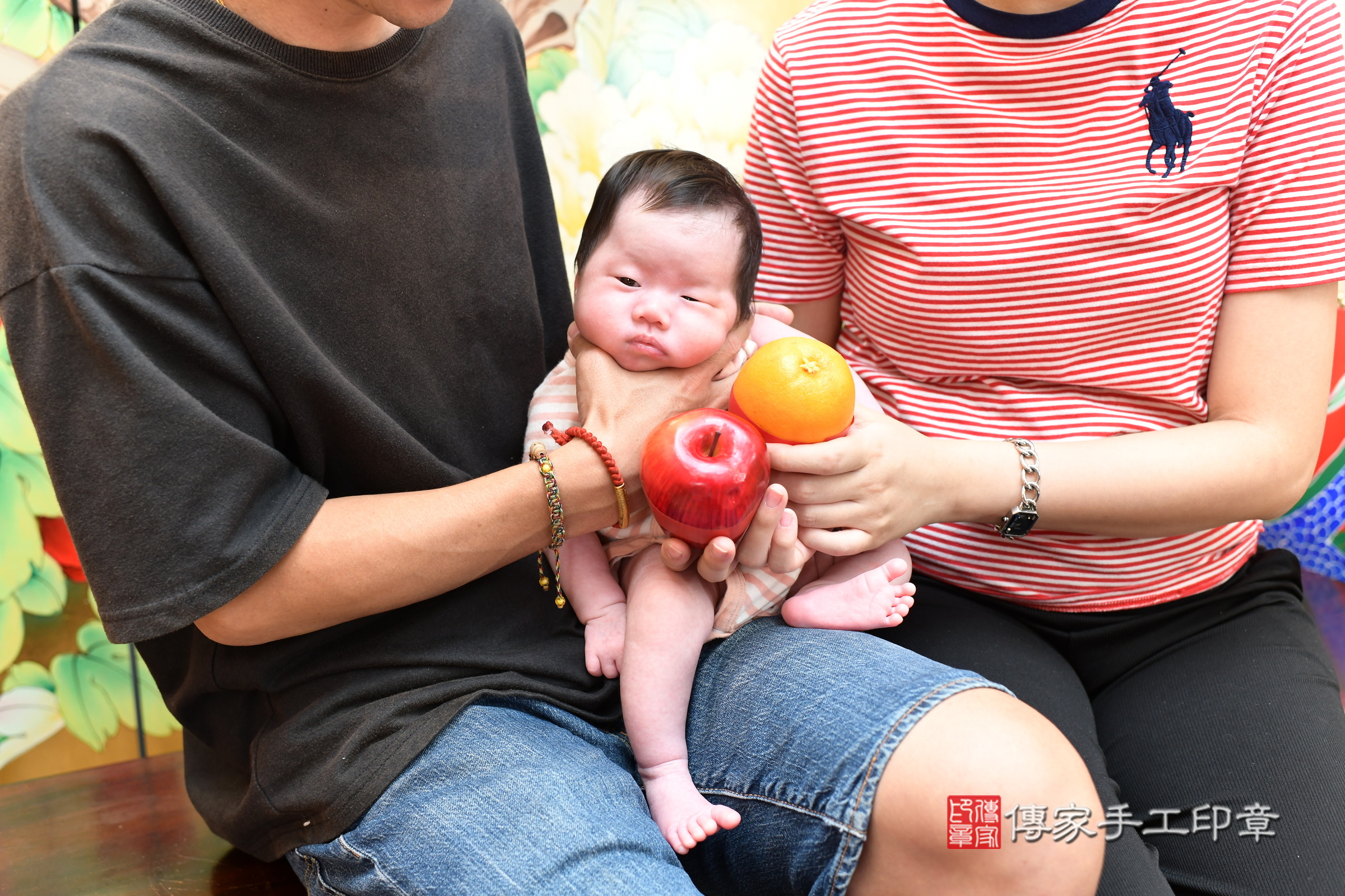 小宜寶寶(台北市大同區嬰兒寶寶滿月剃頭理髮、嬰兒剃胎毛儀式吉祥話)。中國風會場，爸媽寶貝穿「日中韓」古裝禮服。專業拍照、證書。★購買「臍帶章、肚臍章、胎毛筆刷印章」贈送：剃頭、收涎、抓周，三選一。2024.10.28，照片8