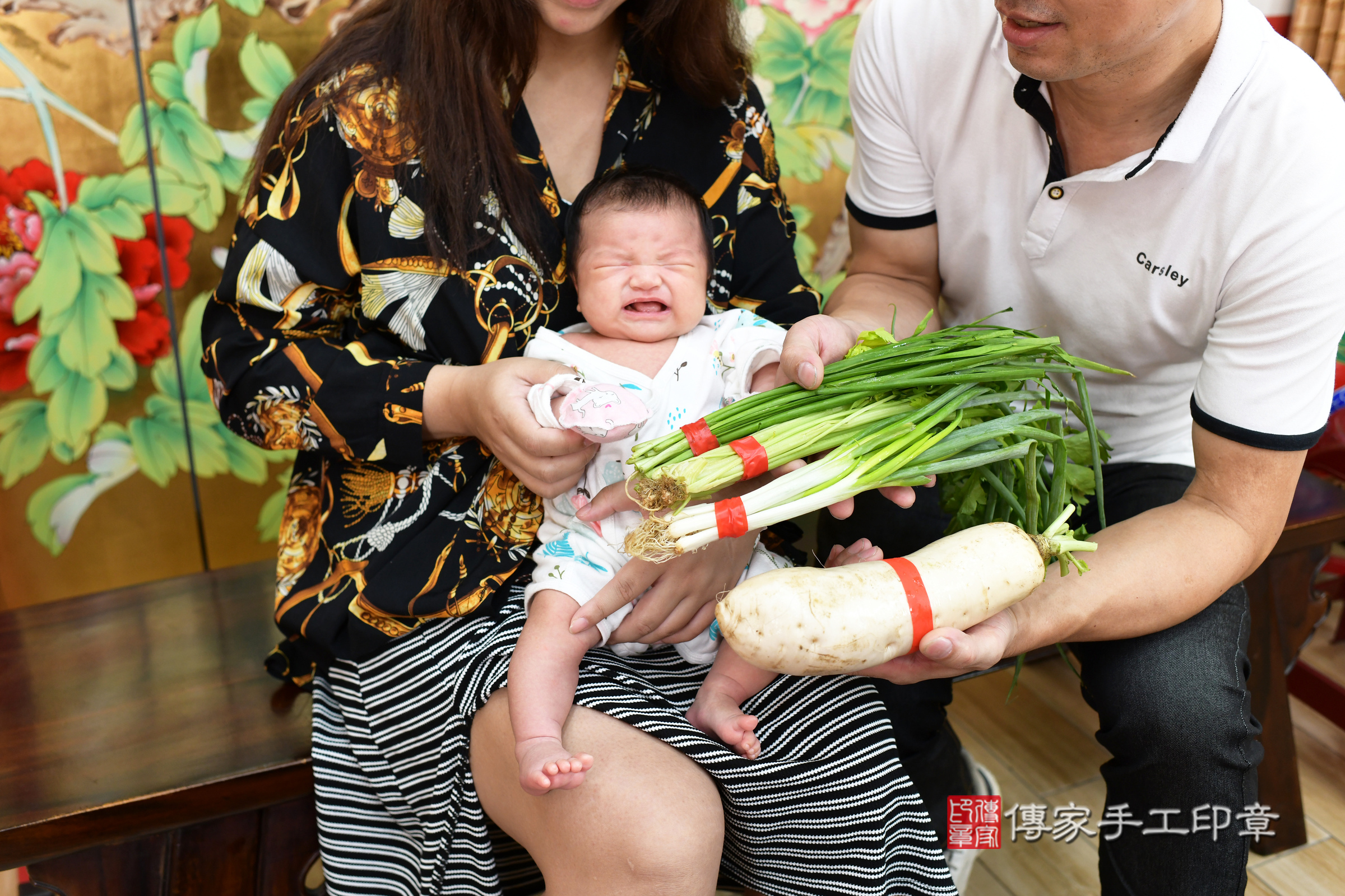 小茹寶寶(台北市大同區嬰兒寶寶滿月剃頭理髮、嬰兒剃胎毛儀式吉祥話)。中國風會場，爸媽寶貝穿「日中韓」古裝禮服。專業拍照、證書。★購買「臍帶章、肚臍章、胎毛筆刷印章」贈送：剃頭、收涎、抓周，三選一。2024.11.13，照片15