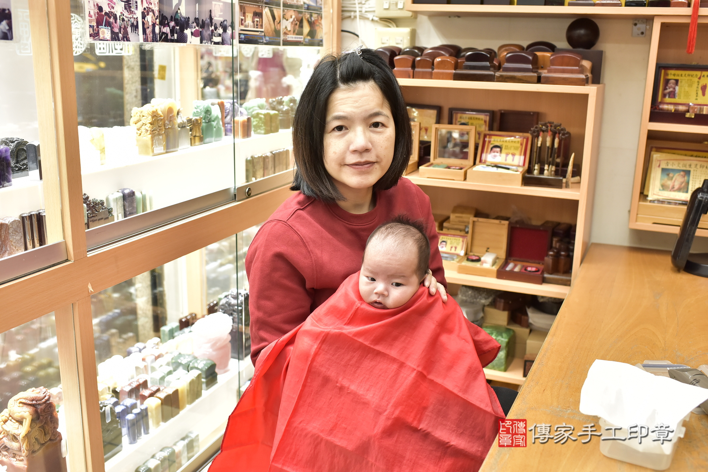 辰辰寶寶(新北市永和區嬰兒寶寶滿月剃頭理髮、嬰兒剃胎毛儀式吉祥話)。中國風會場，爸媽寶貝穿「日中韓」古裝禮服。專業拍照、證書。★購買「臍帶章、肚臍章、胎毛筆刷印章」贈送：剃頭、收涎、抓周，三選一。2024.11.29，照片10