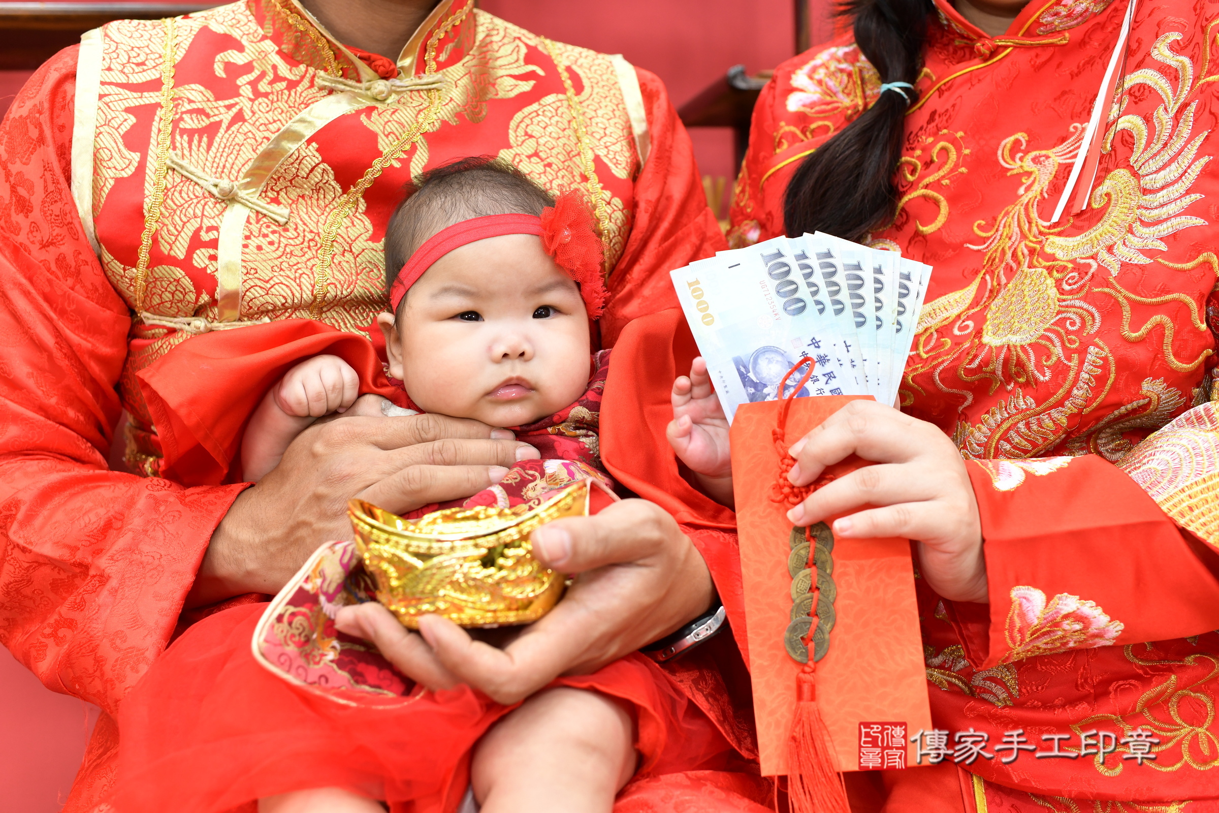 汝汝寶寶(新北市永和區嬰兒寶寶滿月剃頭理髮、嬰兒剃胎毛儀式吉祥話)。中國風會場，爸媽寶貝穿「日中韓」古裝禮服。專業拍照、證書。★購買「臍帶章、肚臍章、胎毛筆刷印章」贈送：剃頭、收涎、抓周，三選一。2024.12.7，照片13