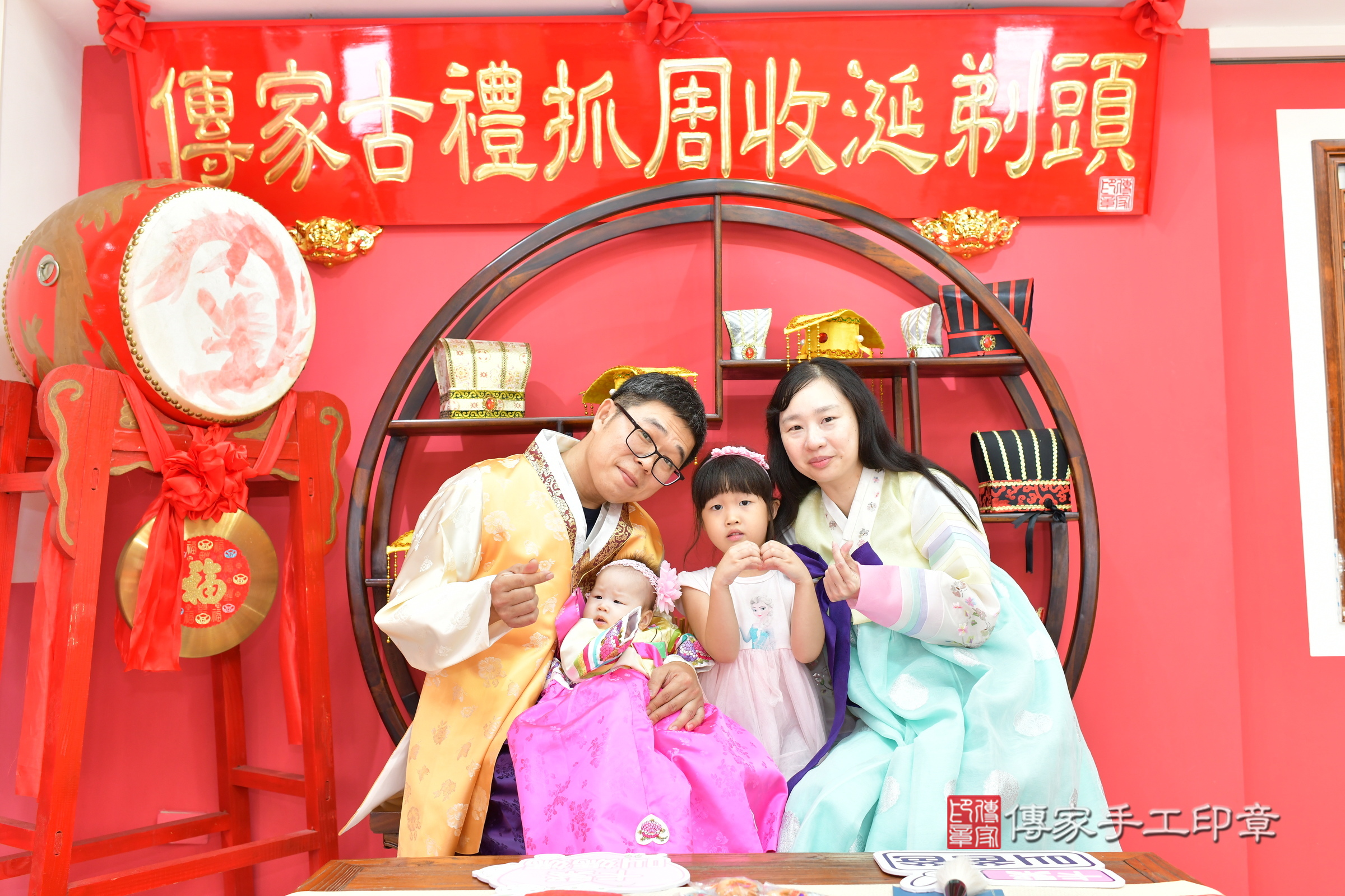 台中市北區小慈寶寶收涎推薦:傳家台中店收涎中國風會場,嬰兒古禮收涎收口水流程儀式、收涎吉祥話、收涎餅乾、收涎拍照。收涎證書。2024.11.17,照片8 台中市北區小慈寶寶收涎推薦:傳家台中店收涎中國風會場,嬰兒古禮收涎收口水流程儀式、收涎吉祥話、收涎餅乾、收涎拍照。收涎證書。2024.11.17,照片8