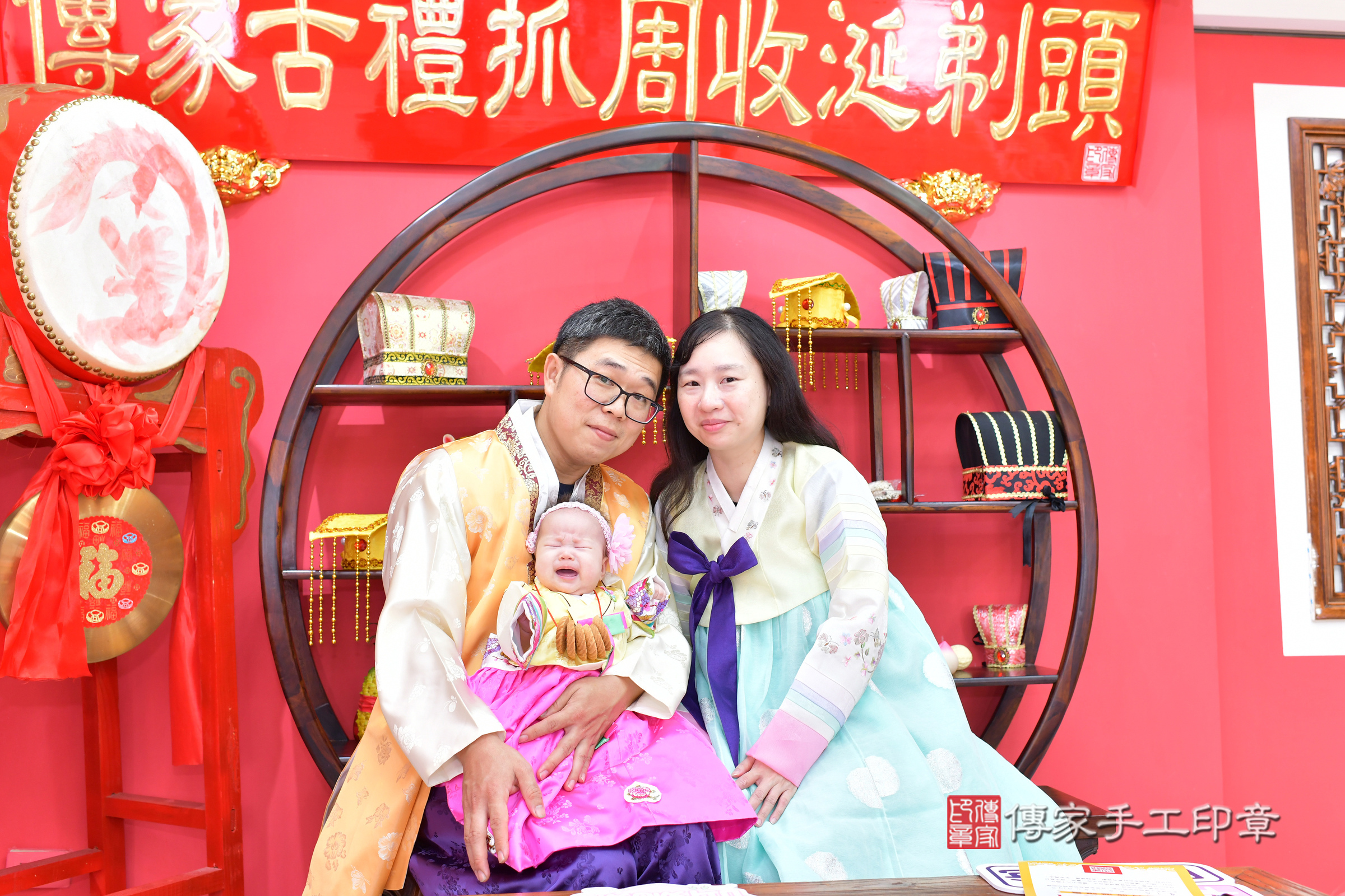 台中市北區小慈寶寶收涎推薦:傳家台中店收涎中國風會場,嬰兒古禮收涎收口水流程儀式、收涎吉祥話、收涎餅乾、收涎拍照。收涎證書。2024.11.17,照片9 台中市北區小慈寶寶收涎推薦:傳家台中店收涎中國風會場,嬰兒古禮收涎收口水流程儀式、收涎吉祥話、收涎餅乾、收涎拍照。收涎證書。2024.11.17,照片9