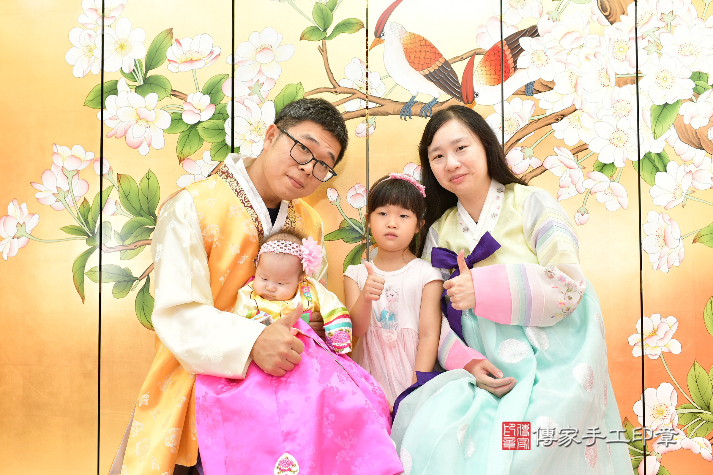 台中市北區小慈寶寶收涎推薦:傳家台中店收涎中國風會場,嬰兒古禮收涎收口水流程儀式、收涎吉祥話、收涎餅乾、收涎拍照。收涎證書。2024.11.17,照片4 台中市北區小慈寶寶收涎推薦:傳家台中店收涎中國風會場,嬰兒古禮收涎收口水流程儀式、收涎吉祥話、收涎餅乾、收涎拍照。收涎證書。2024.11.17,照片4