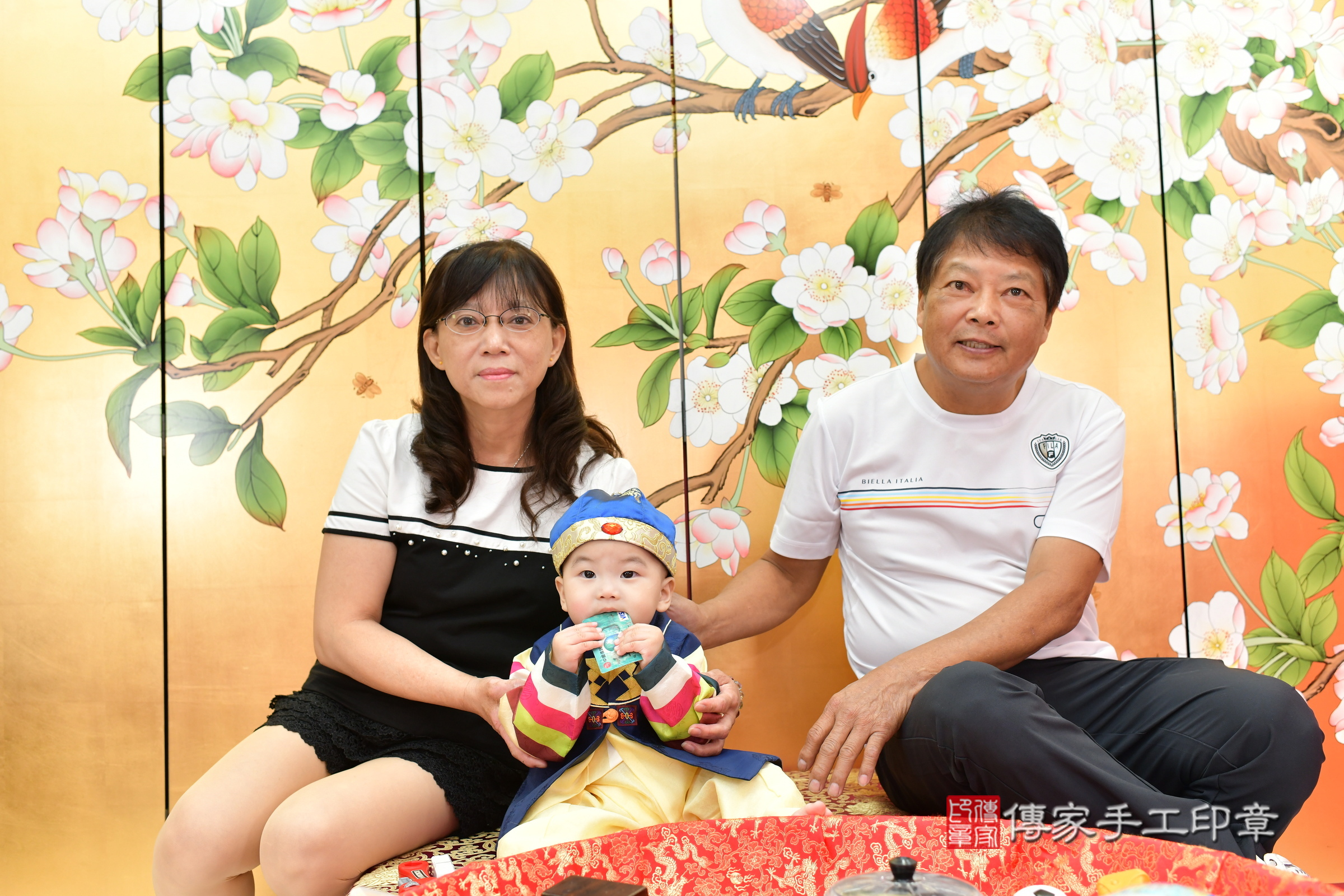 台中市北區澤澤寶寶抓周推薦:傳家台中店抓周度脺中國風會場,嬰兒古禮抓周流程儀式吉祥話、抓周道具物品24種、拍照。抓周證書。2024.11.1,照片11 台中市北區澤澤寶寶抓周推薦:傳家台中店抓周度脺中國風會場,嬰兒古禮抓周流程儀式吉祥話、抓周道具物品24種、拍照。抓周證書。2024.11.1,照片11