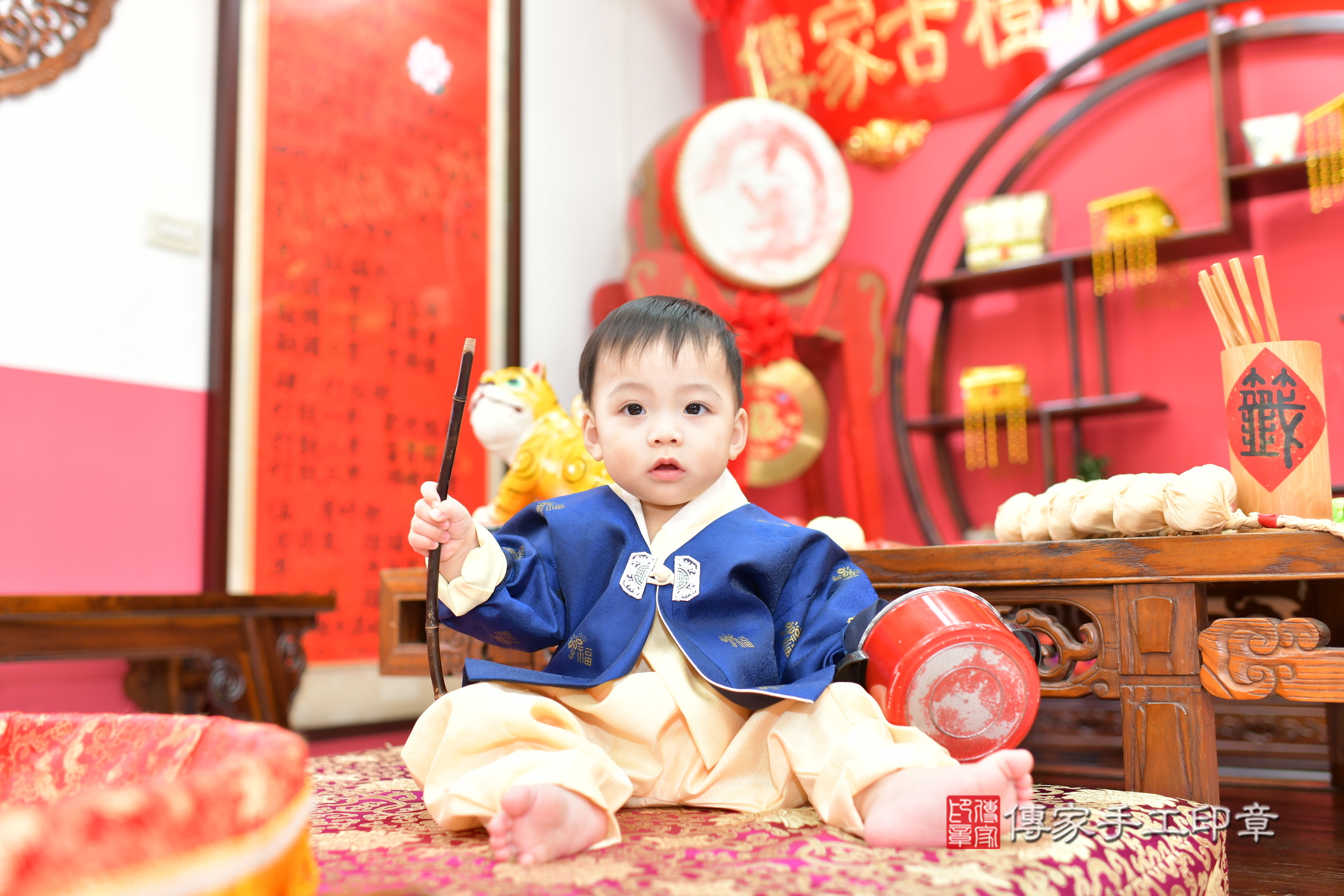 台中市北區鈞鈞寶寶抓周推薦:傳家台中店抓周度脺中國風會場,嬰兒古禮抓周流程儀式吉祥話、抓周道具物品24種、拍照。抓周證書。2024.11.13,照片15 台中市北區鈞鈞寶寶抓周推薦:傳家台中店抓周度脺中國風會場,嬰兒古禮抓周流程儀式吉祥話、抓周道具物品24種、拍照。抓周證書。2024.11.13,照片15