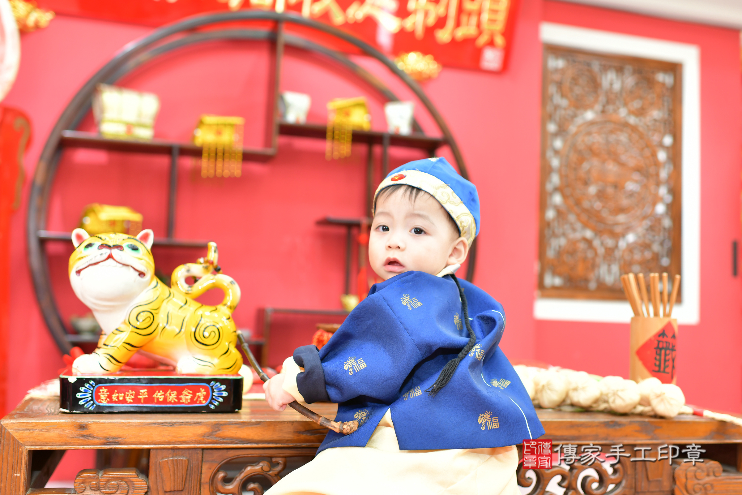 台中市北區鈞鈞寶寶抓周推薦:傳家台中店抓周度脺中國風會場,嬰兒古禮抓周流程儀式吉祥話、抓周道具物品24種、拍照。抓周證書。2024.11.13,照片11 台中市北區鈞鈞寶寶抓周推薦:傳家台中店抓周度脺中國風會場,嬰兒古禮抓周流程儀式吉祥話、抓周道具物品24種、拍照。抓周證書。2024.11.13,照片11