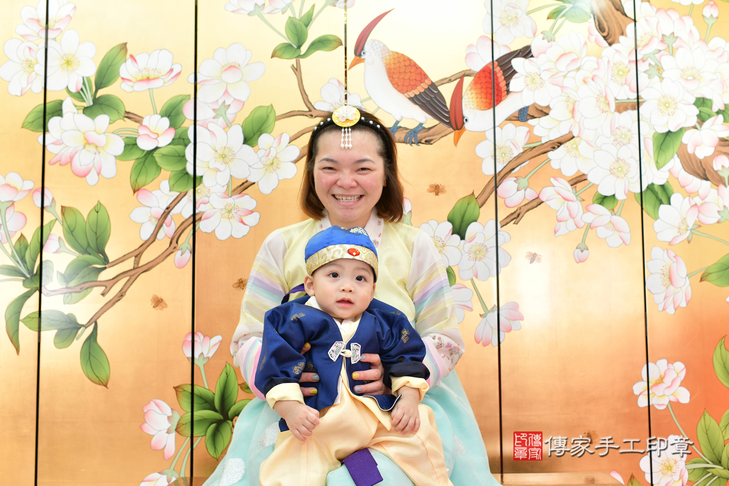 台中市北區鈞鈞寶寶抓周推薦:傳家台中店抓周度脺中國風會場,嬰兒古禮抓周流程儀式吉祥話、抓周道具物品24種、拍照。抓周證書。2024.11.13,照片5 台中市北區鈞鈞寶寶抓周推薦:傳家台中店抓周度脺中國風會場,嬰兒古禮抓周流程儀式吉祥話、抓周道具物品24種、拍照。抓周證書。2024.11.13,照片5