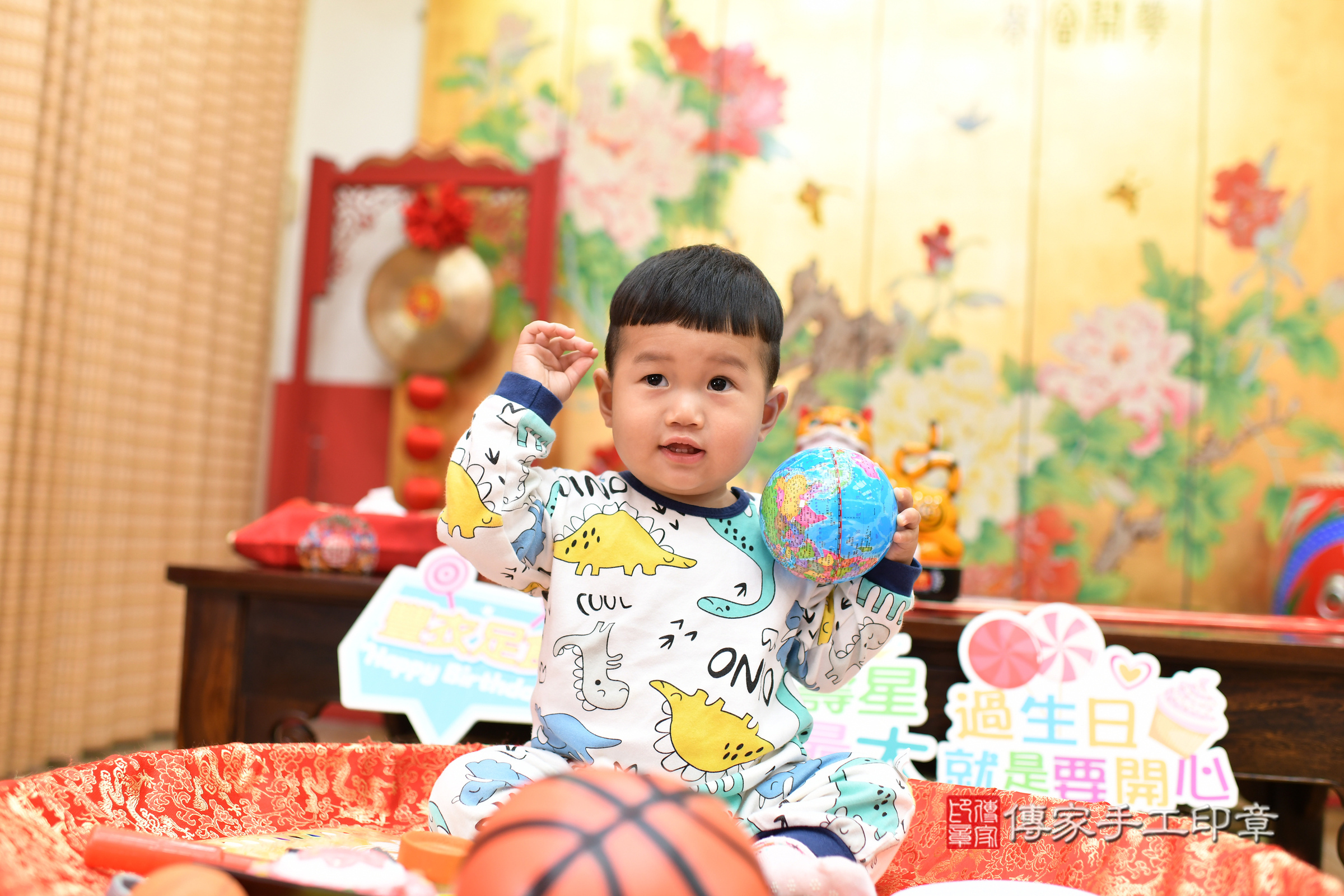 台北市大同區翔翔寶寶抓周推薦:傳家台北店抓周度脺中國風會場,嬰兒古禮抓周流程儀式吉祥話、抓周道具物品24種、拍照。抓周證書。2024.12.6,照片13 台北市大同區翔翔寶寶抓周推薦:傳家台北店抓周度脺中國風會場,嬰兒古禮抓周流程儀式吉祥話、抓周道具物品24種、拍照。抓周證書。2024.12.6,照片13