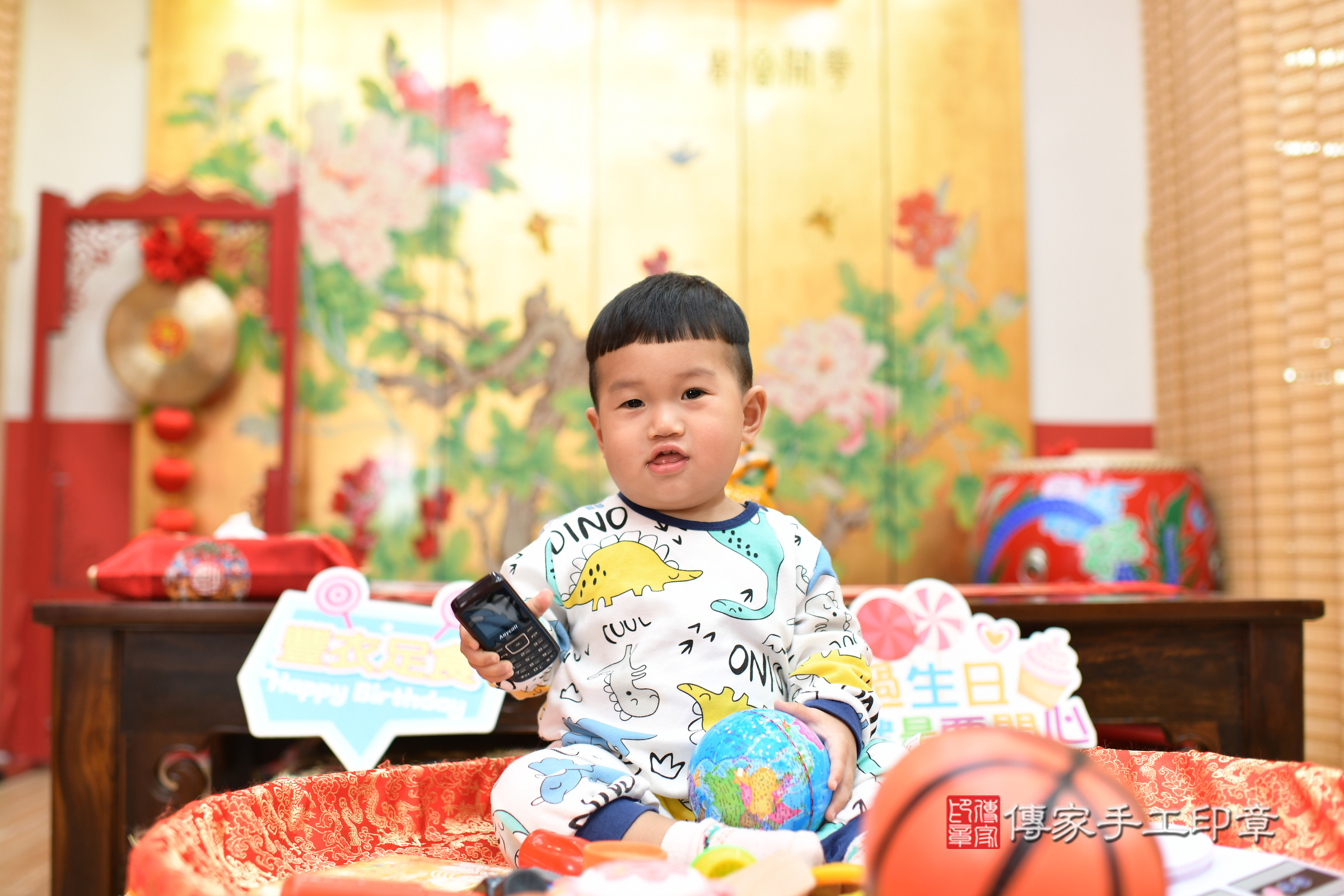 台北市大同區翔翔寶寶抓周推薦:傳家台北店抓周度脺中國風會場,嬰兒古禮抓周流程儀式吉祥話、抓周道具物品24種、拍照。抓周證書。2024.12.6,照片10 台北市大同區翔翔寶寶抓周推薦:傳家台北店抓周度脺中國風會場,嬰兒古禮抓周流程儀式吉祥話、抓周道具物品24種、拍照。抓周證書。2024.12.6,照片10