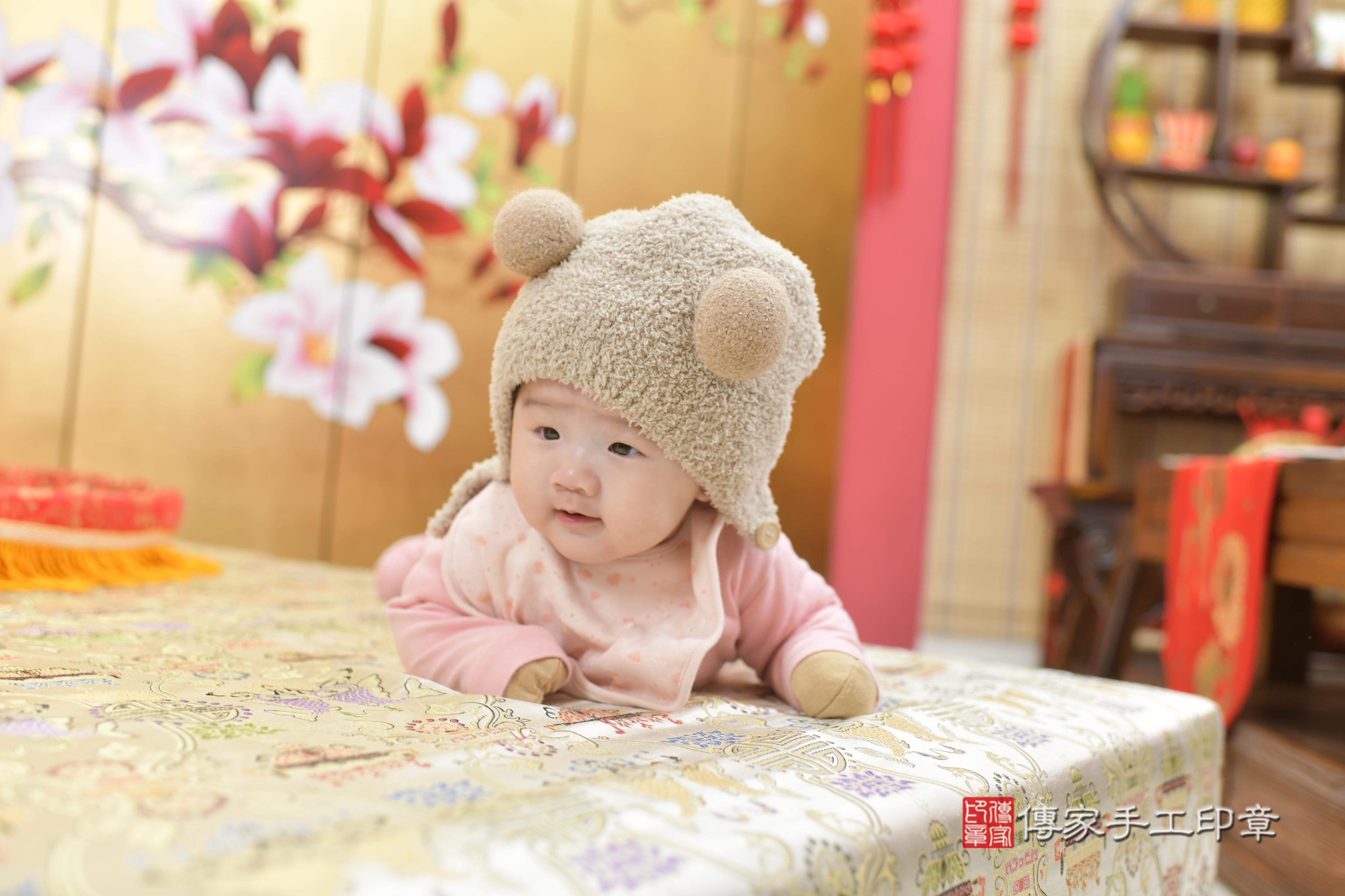 傳家手工印章新竹店、抓周、度脺、中國風會場、傳家嬰兒古禮、吉祥話、抓周道具物品24種、拍照。抓周證書。寶寶抓周、滿周歲、生日快樂、祝福