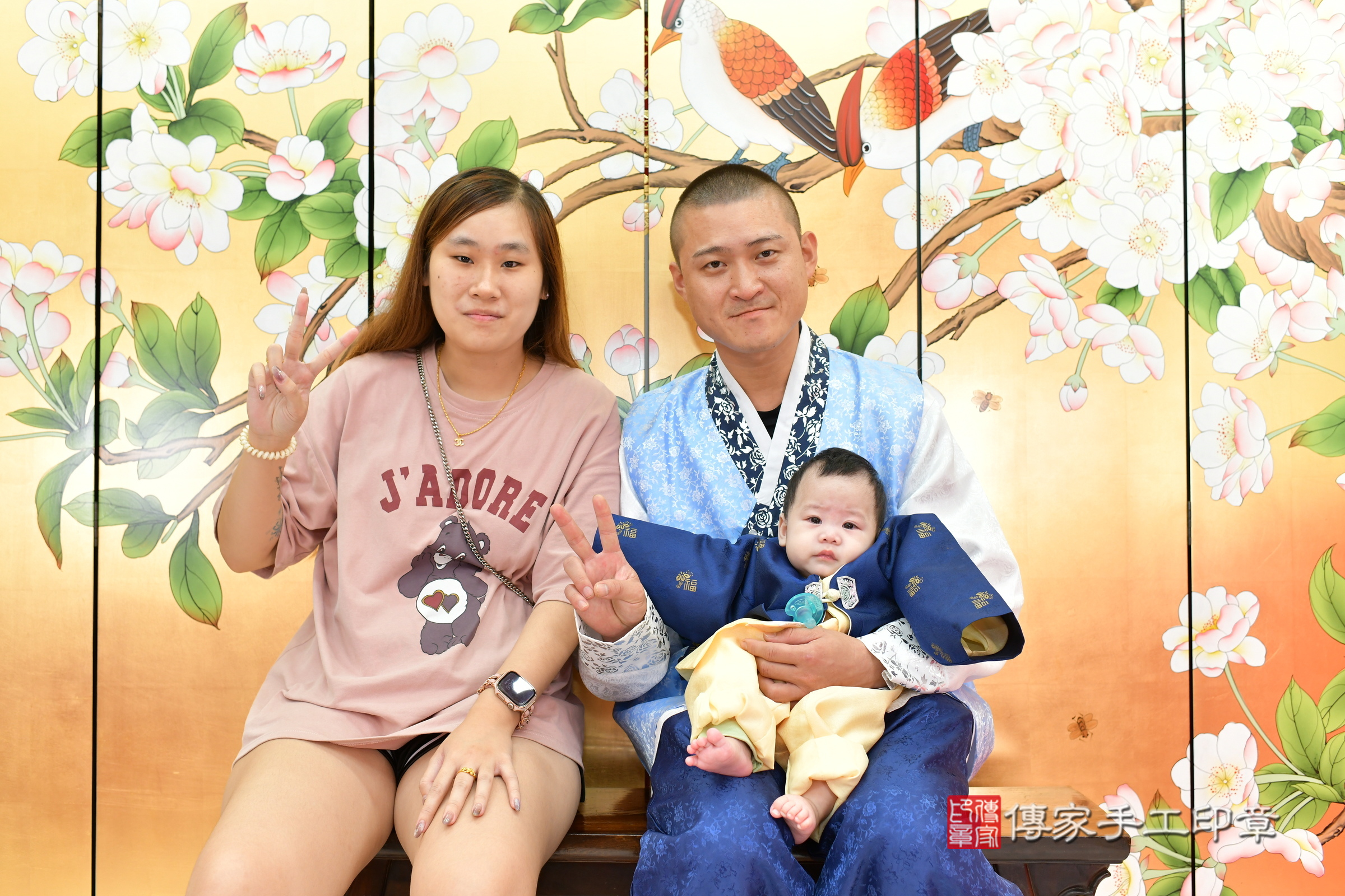 台中市北區小杰寶寶收涎推薦:傳家台中店收涎中國風會場,嬰兒古禮收涎收口水流程儀式、收涎吉祥話、收涎餅乾、收涎拍照。收涎證書。2024.11.4,照片9 台中市北區小杰寶寶收涎推薦:傳家台中店收涎中國風會場,嬰兒古禮收涎收口水流程儀式、收涎吉祥話、收涎餅乾、收涎拍照。收涎證書。2024.11.4,照片9