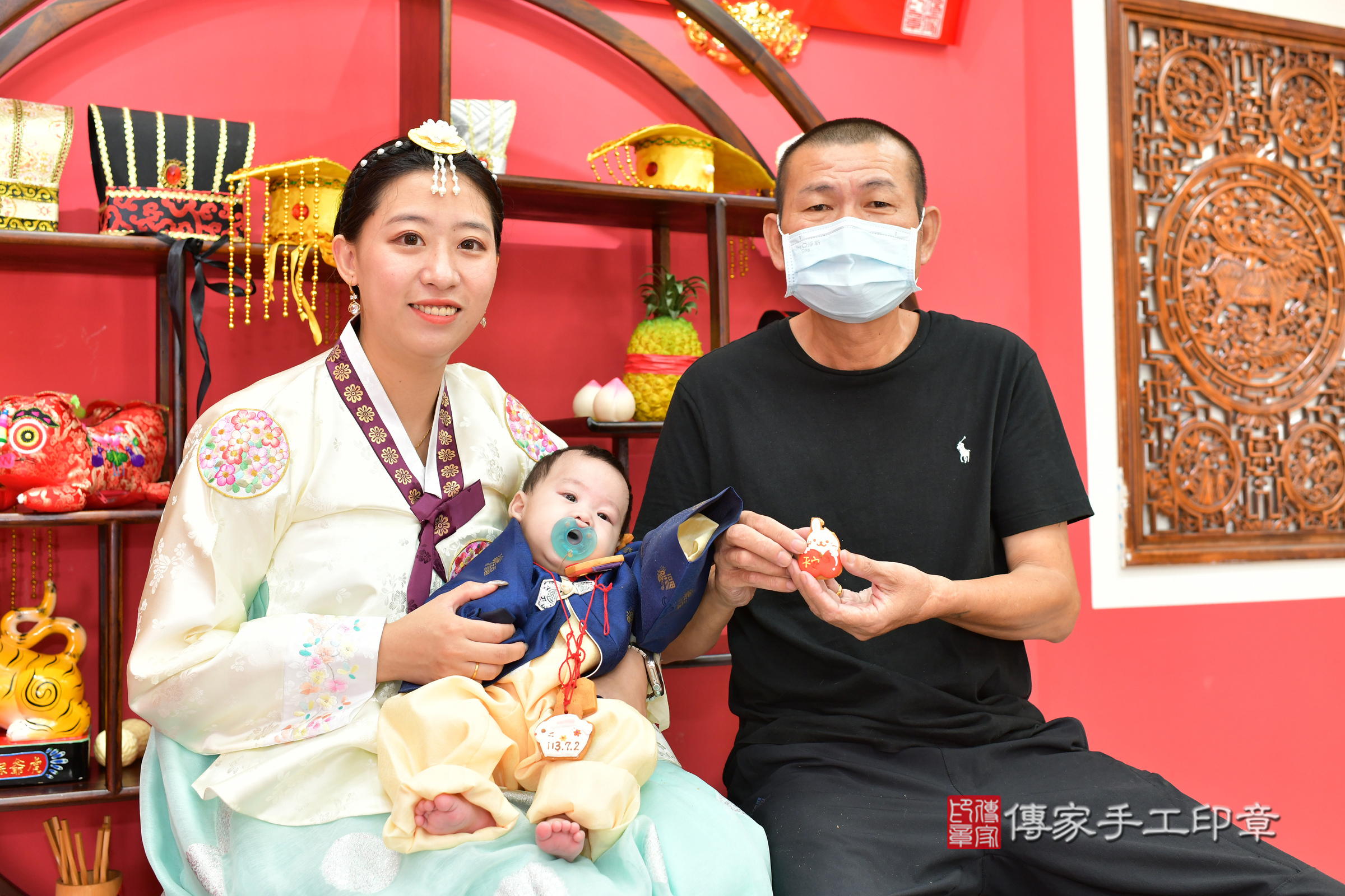 台中市北區小杰寶寶收涎推薦:傳家台中店收涎中國風會場,嬰兒古禮收涎收口水流程儀式、收涎吉祥話、收涎餅乾、收涎拍照。收涎證書。2024.11.4,照片19 台中市北區小杰寶寶收涎推薦:傳家台中店收涎中國風會場,嬰兒古禮收涎收口水流程儀式、收涎吉祥話、收涎餅乾、收涎拍照。收涎證書。2024.11.4,照片19