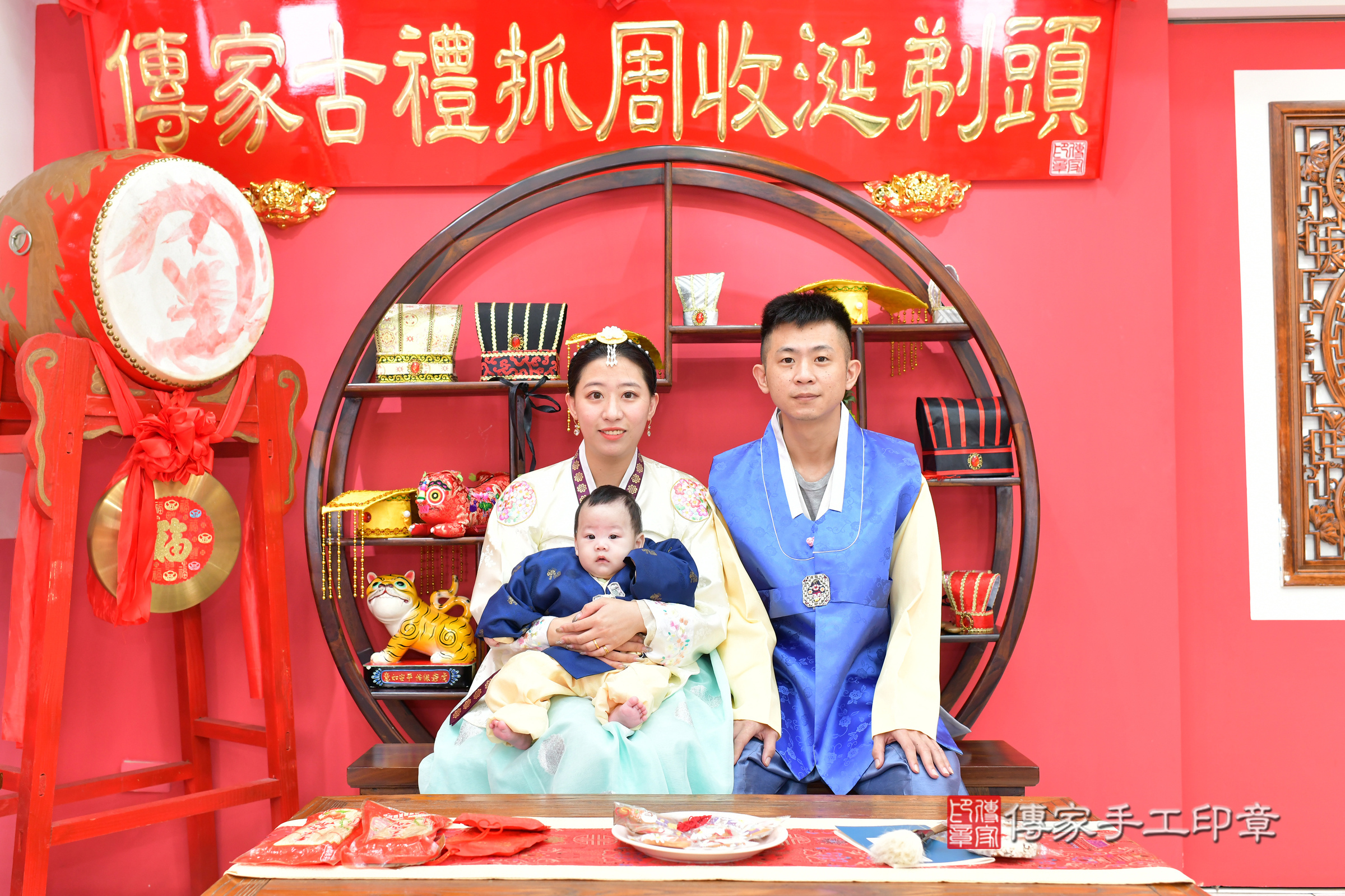 台中市北區小杰寶寶收涎推薦:傳家台中店收涎中國風會場,嬰兒古禮收涎收口水流程儀式、收涎吉祥話、收涎餅乾、收涎拍照。收涎證書。2024.11.4,照片11 台中市北區小杰寶寶收涎推薦:傳家台中店收涎中國風會場,嬰兒古禮收涎收口水流程儀式、收涎吉祥話、收涎餅乾、收涎拍照。收涎證書。2024.11.4,照片11