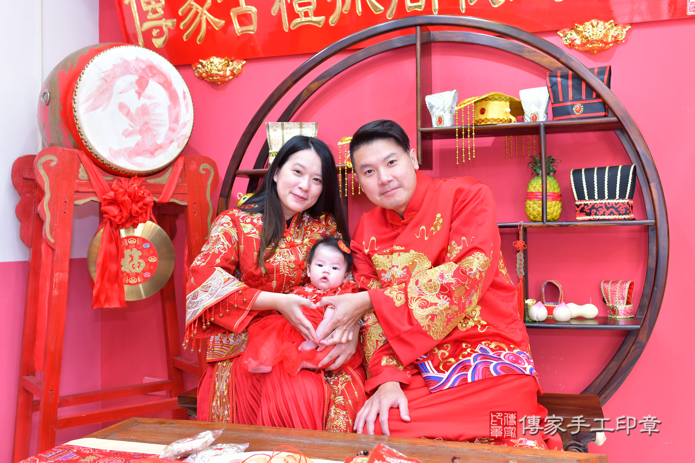 台中市北區小希寶寶收涎推薦：傳家台中店收涎中國風會場，嬰兒古禮收涎收口水流程儀式、收涎吉祥話、收涎餅乾、收涎拍照。收涎證書。2024.11.21，照片1