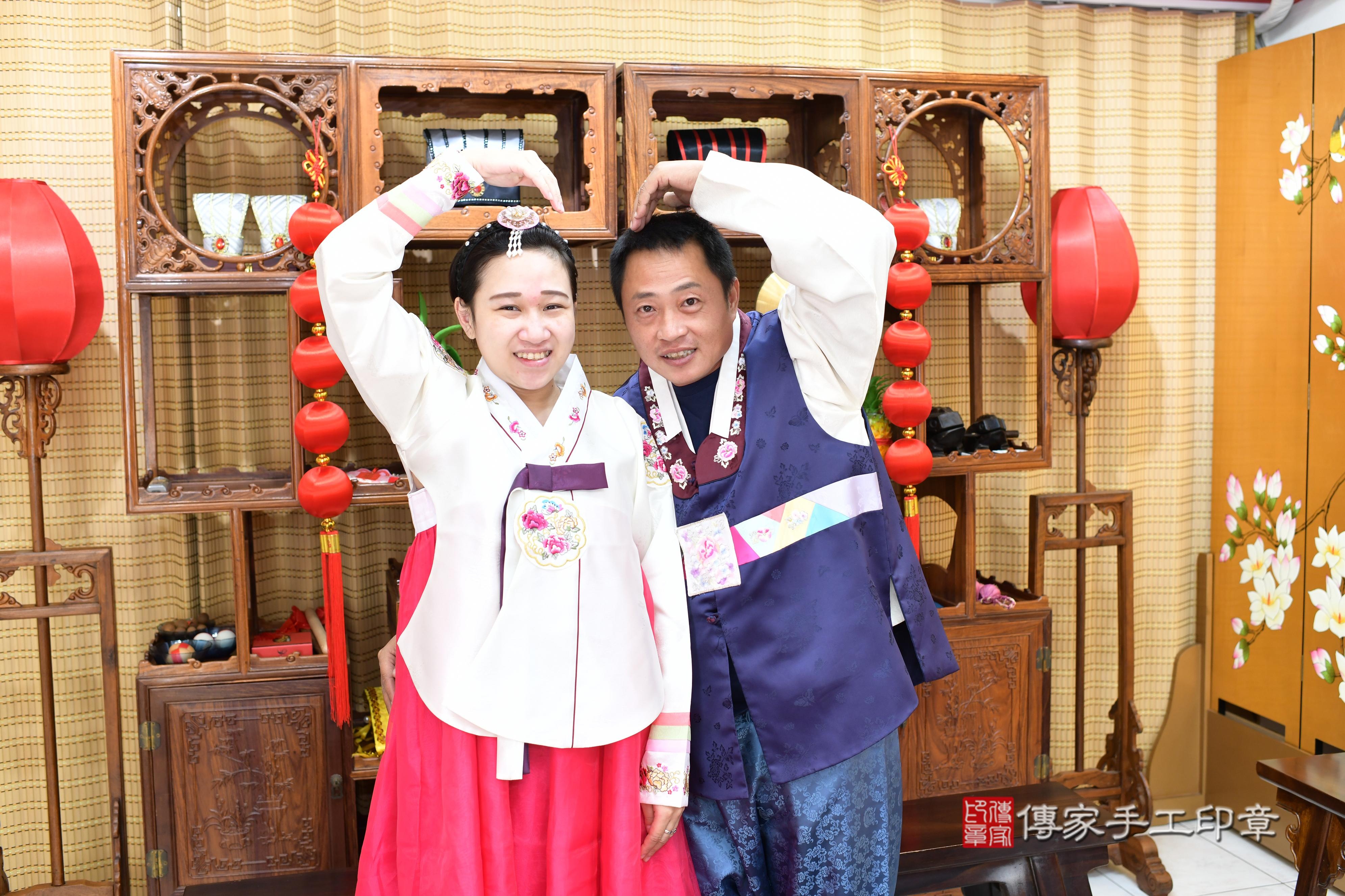 傳家手工印章台南店、抓周、度脺、中國風會場、傳家嬰兒古禮、吉祥話、抓周道具物品24種、拍照。抓周證書。寶寶抓周、滿周歲、生日快樂、祝福 傳家手工印章台南店、抓周、度脺、中國風會場、傳家嬰兒古禮、吉祥話、抓周道具物品24種、拍照。抓周證書。寶寶抓周、滿周歲、生日快樂、祝福