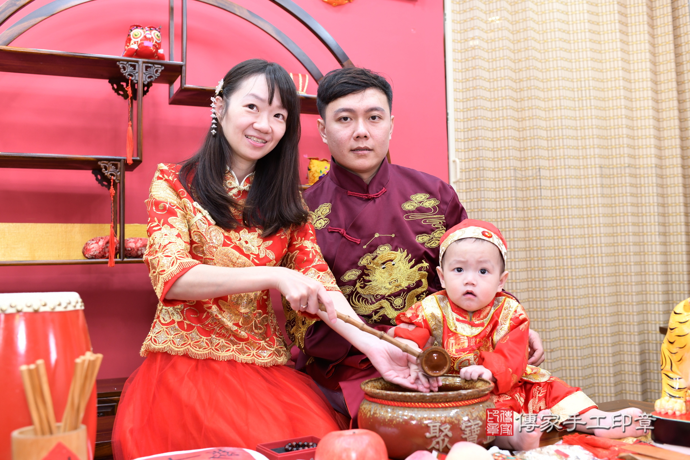 新北市永和區小訫寶寶抓周推薦:傳家新北店抓周度脺中國風會場,嬰兒古禮抓周流程儀式吉祥話、抓周道具物品24種、拍照。抓周證書。2024.12.7,照片11 新北市永和區小訫寶寶抓周推薦:傳家新北店抓周度脺中國風會場,嬰兒古禮抓周流程儀式吉祥話、抓周道具物品24種、拍照。抓周證書。2024.12.7,照片11