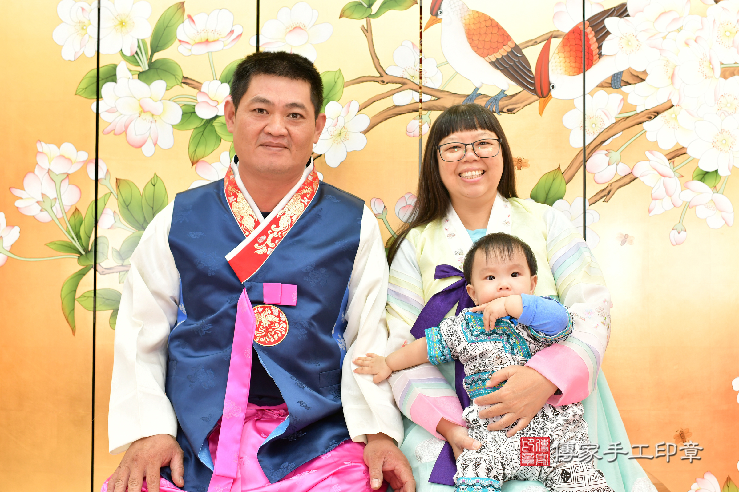 台中市北區小宬寶寶抓周推薦:傳家台中店抓周度脺中國風會場,嬰兒古禮抓周流程儀式吉祥話、抓周道具物品24種、拍照。抓周證書。2024.11.9,照片5 台中市北區小宬寶寶抓周推薦:傳家台中店抓周度脺中國風會場,嬰兒古禮抓周流程儀式吉祥話、抓周道具物品24種、拍照。抓周證書。2024.11.9,照片5