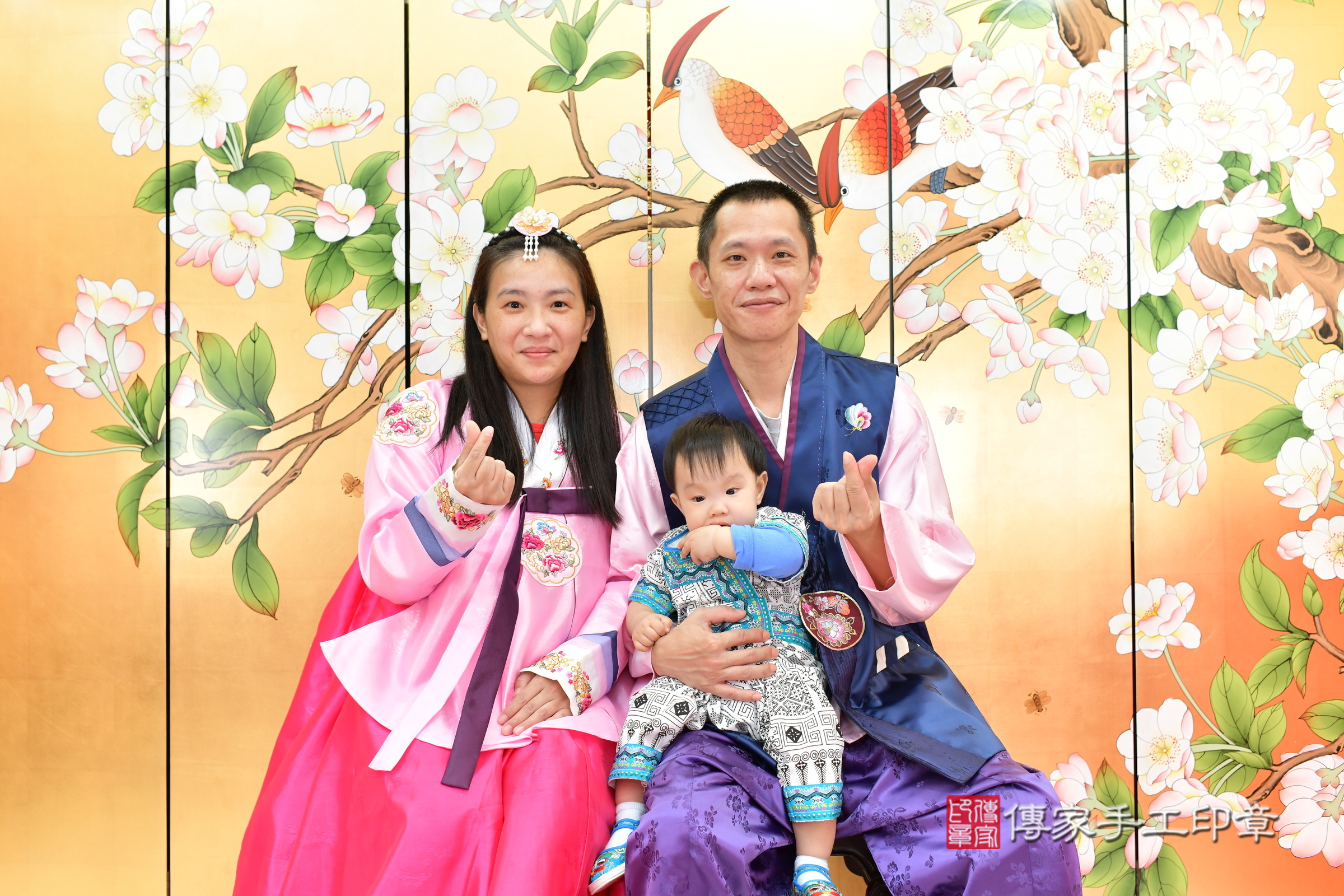 台中市北區小宬寶寶抓周推薦:傳家台中店抓周度脺中國風會場,嬰兒古禮抓周流程儀式吉祥話、抓周道具物品24種、拍照。抓周證書。2024.11.9,照片3 台中市北區小宬寶寶抓周推薦:傳家台中店抓周度脺中國風會場,嬰兒古禮抓周流程儀式吉祥話、抓周道具物品24種、拍照。抓周證書。2024.11.9,照片3