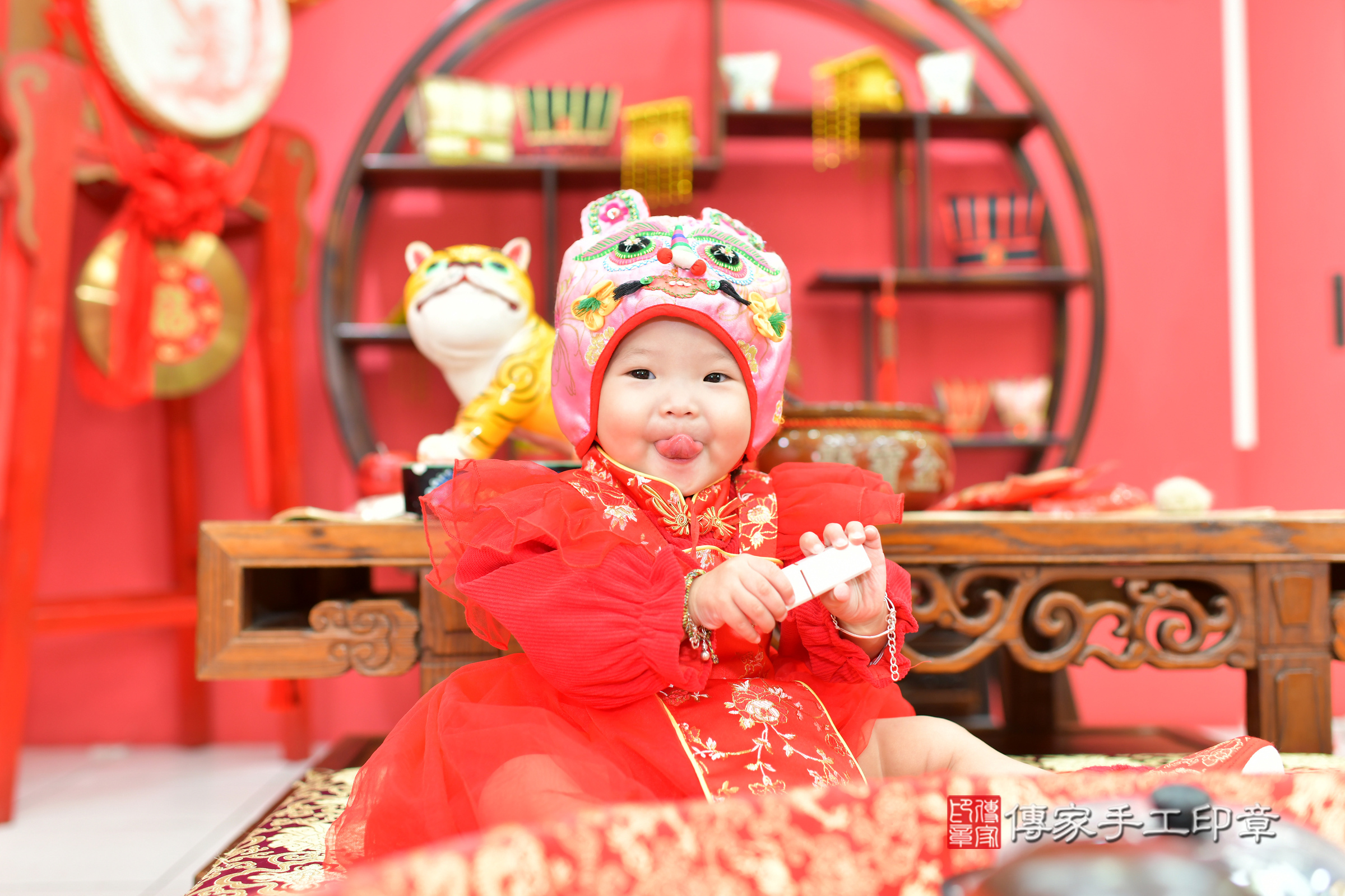 台中市北區小緁寶寶抓周推薦:傳家台中店抓周度脺中國風會場,嬰兒古禮抓周流程儀式吉祥話、抓周道具物品24種、拍照。抓周證書。2024.11.12,照片13 台中市北區小緁寶寶抓周推薦:傳家台中店抓周度脺中國風會場,嬰兒古禮抓周流程儀式吉祥話、抓周道具物品24種、拍照。抓周證書。2024.11.12,照片13