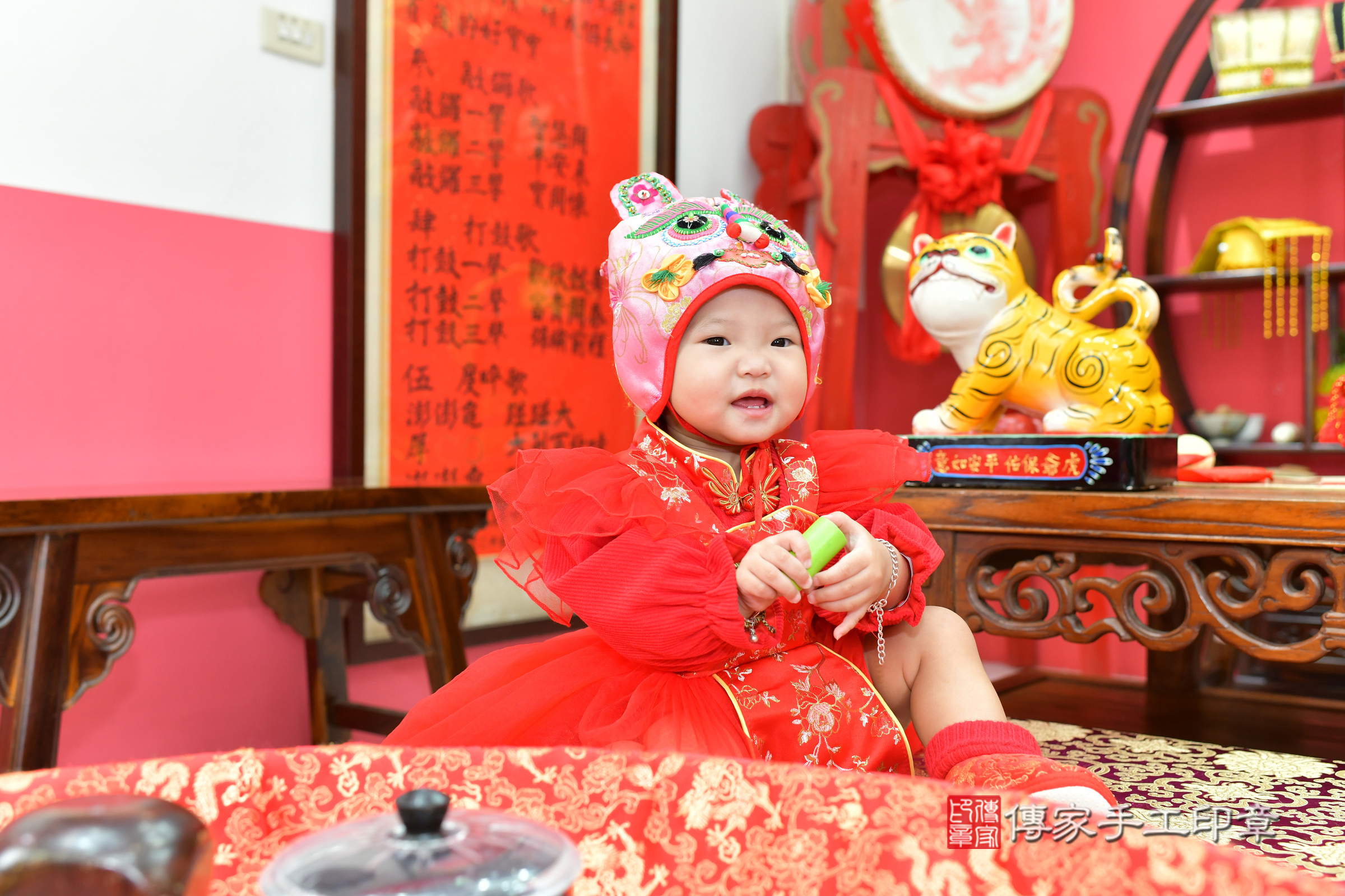 台中市北區小緁寶寶抓周推薦:傳家台中店抓周度脺中國風會場,嬰兒古禮抓周流程儀式吉祥話、抓周道具物品24種、拍照。抓周證書。2024.11.12,照片10 台中市北區小緁寶寶抓周推薦:傳家台中店抓周度脺中國風會場,嬰兒古禮抓周流程儀式吉祥話、抓周道具物品24種、拍照。抓周證書。2024.11.12,照片10